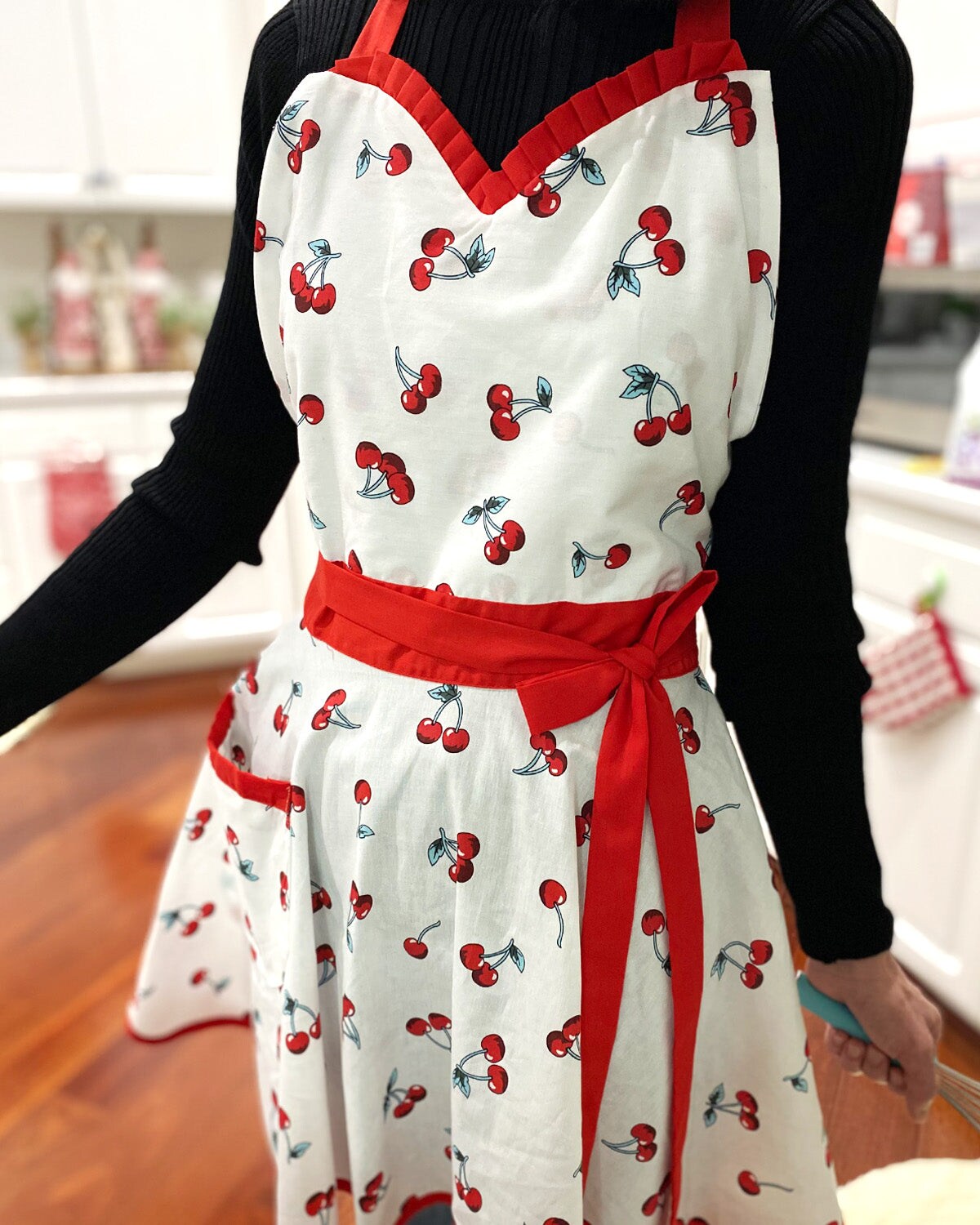 Hostess apron online
