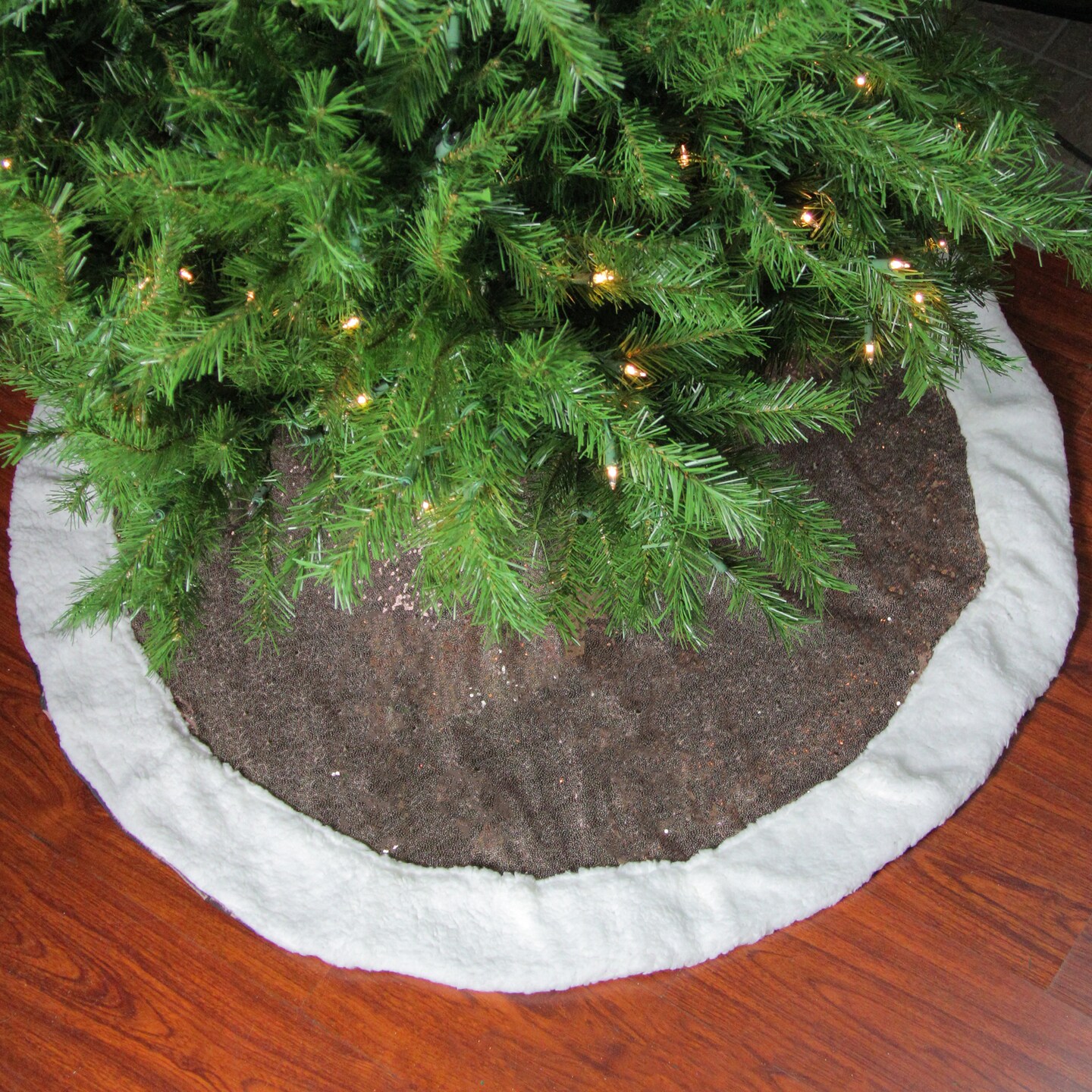 Northlight 47&#x22; Brown and White Paillette Sequins Round Christmas Tree Skirt