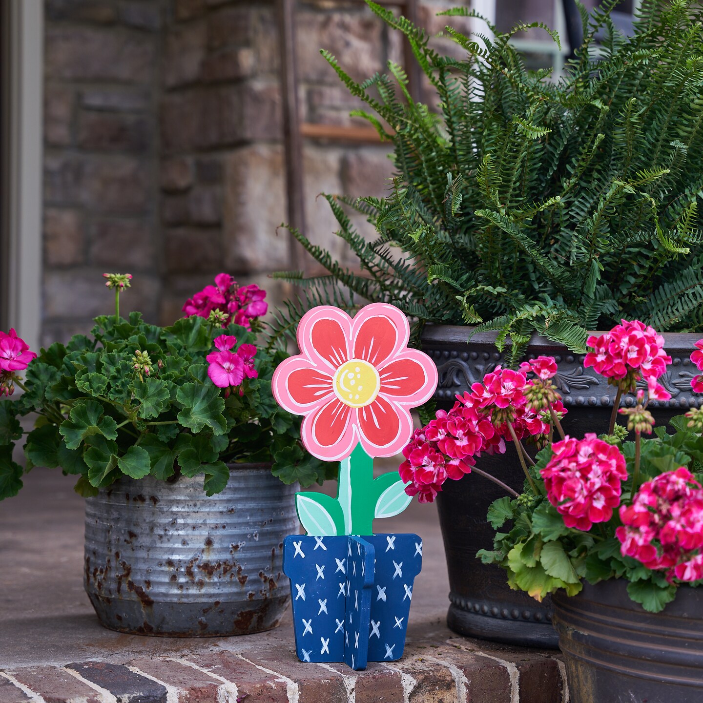 18 in. Unfinished Wooden Slotted Standing Flower