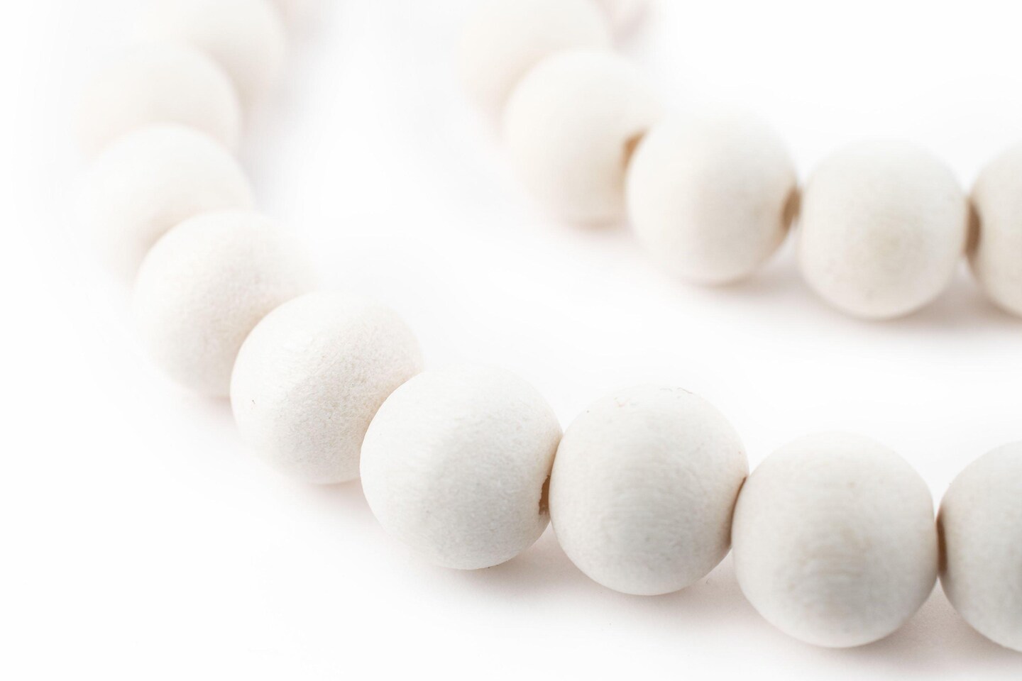 The Bead Chest Natural 10mm Wooden Beads in White for Jewelry Making &#x2013; Round Loose Wood Spacer Beads I Approximately 40 Beads