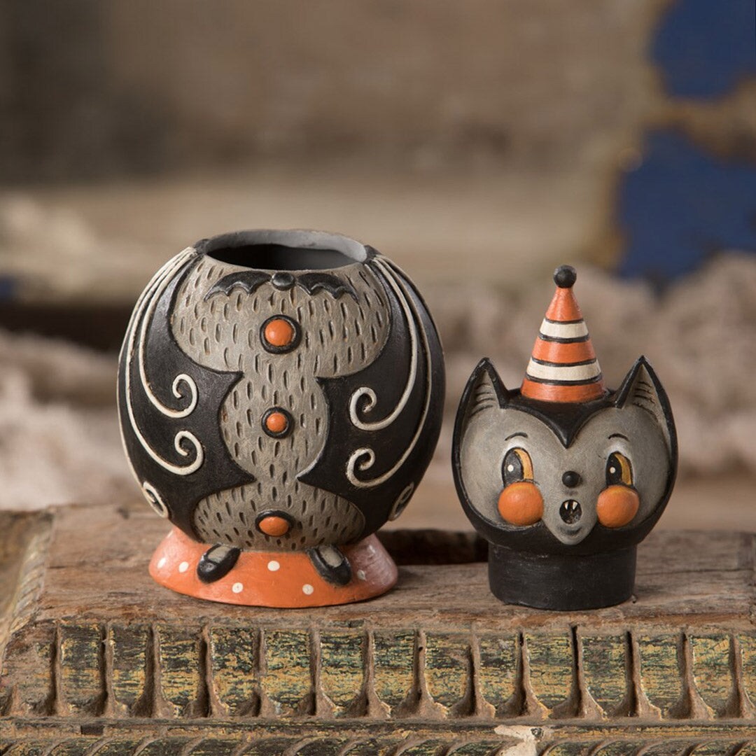 Batty Baxter Spooks Jar 6.75&#x22;