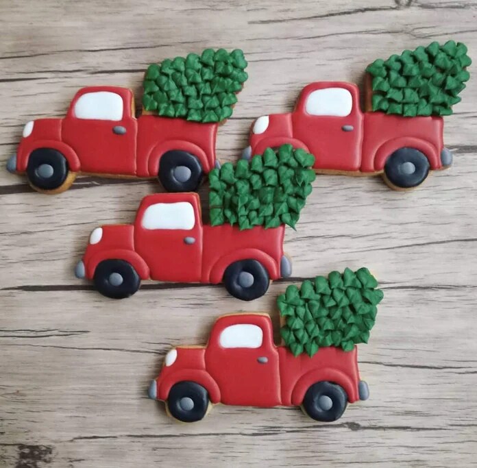 Ann Clark Extra Large Vintage Pickup Truck with Christmas Tree Cookie Cutter, 5&#x22;