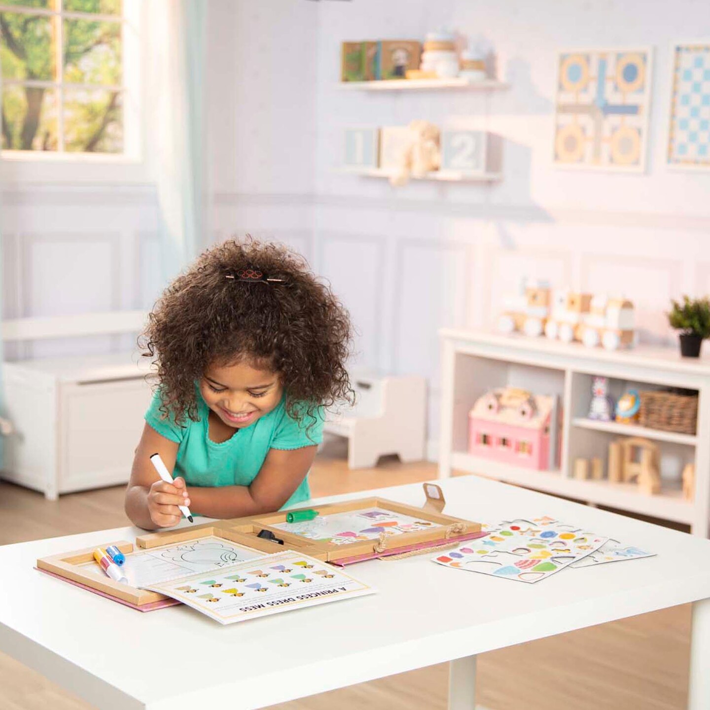 Natural Play: Play, Draw, Create Reusable Drawing &#x26; Magnet Kit - Princesses
