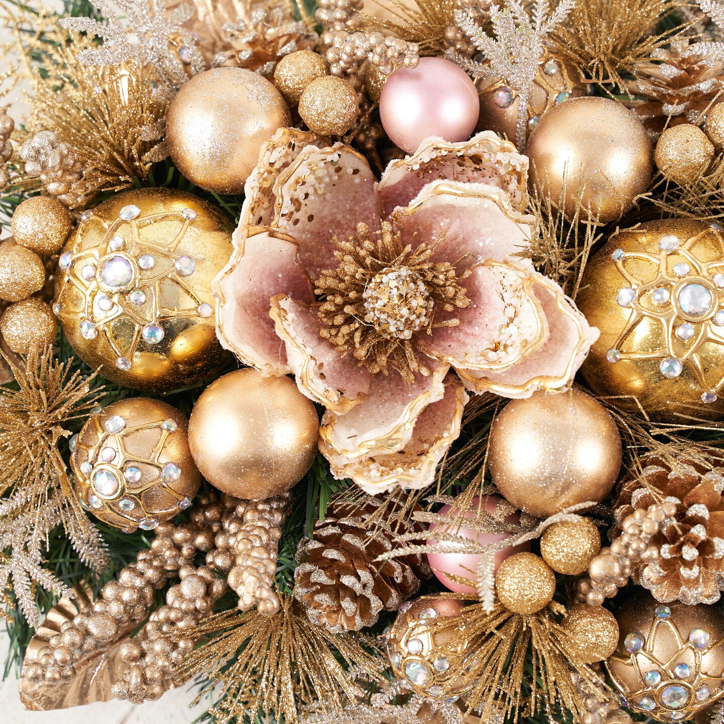 Christmas Centerpiece - Gold - 28&#x22; Magnolia Glamour Arrangement