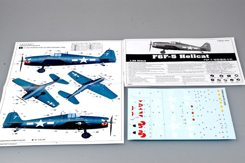 Trumpeter  1/32 F6F-5 HELLCAT 1/32 Plastic Model