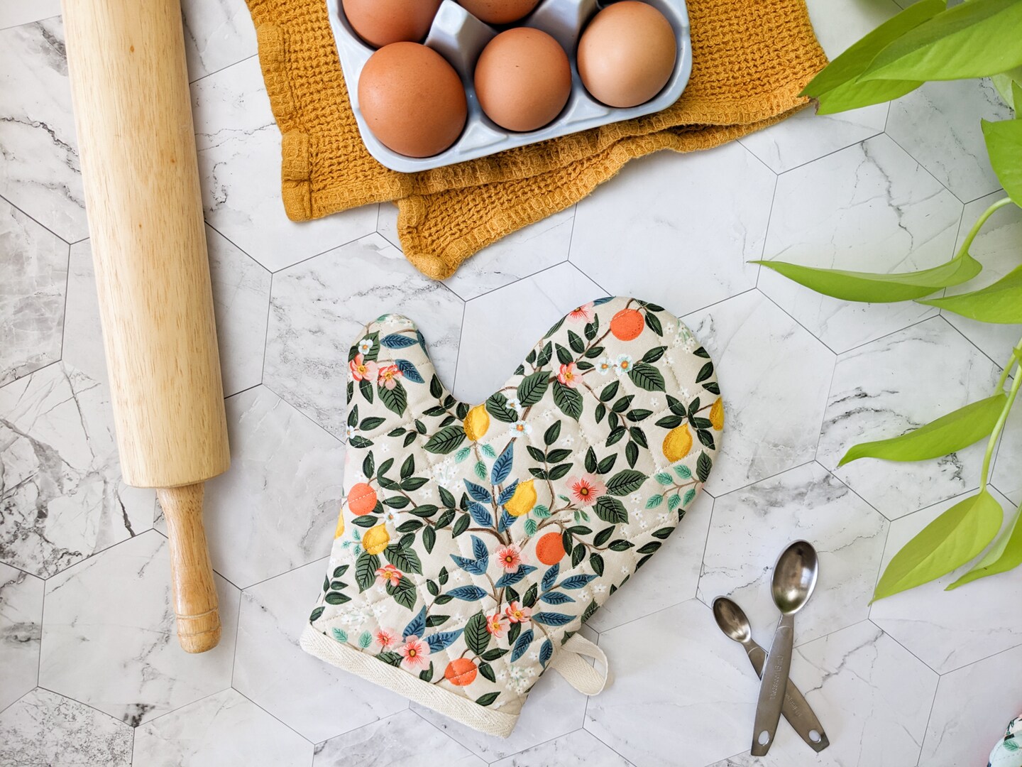 Citrus Grove Cream Rifle Paper Co Fabric Floral Oven Mitt