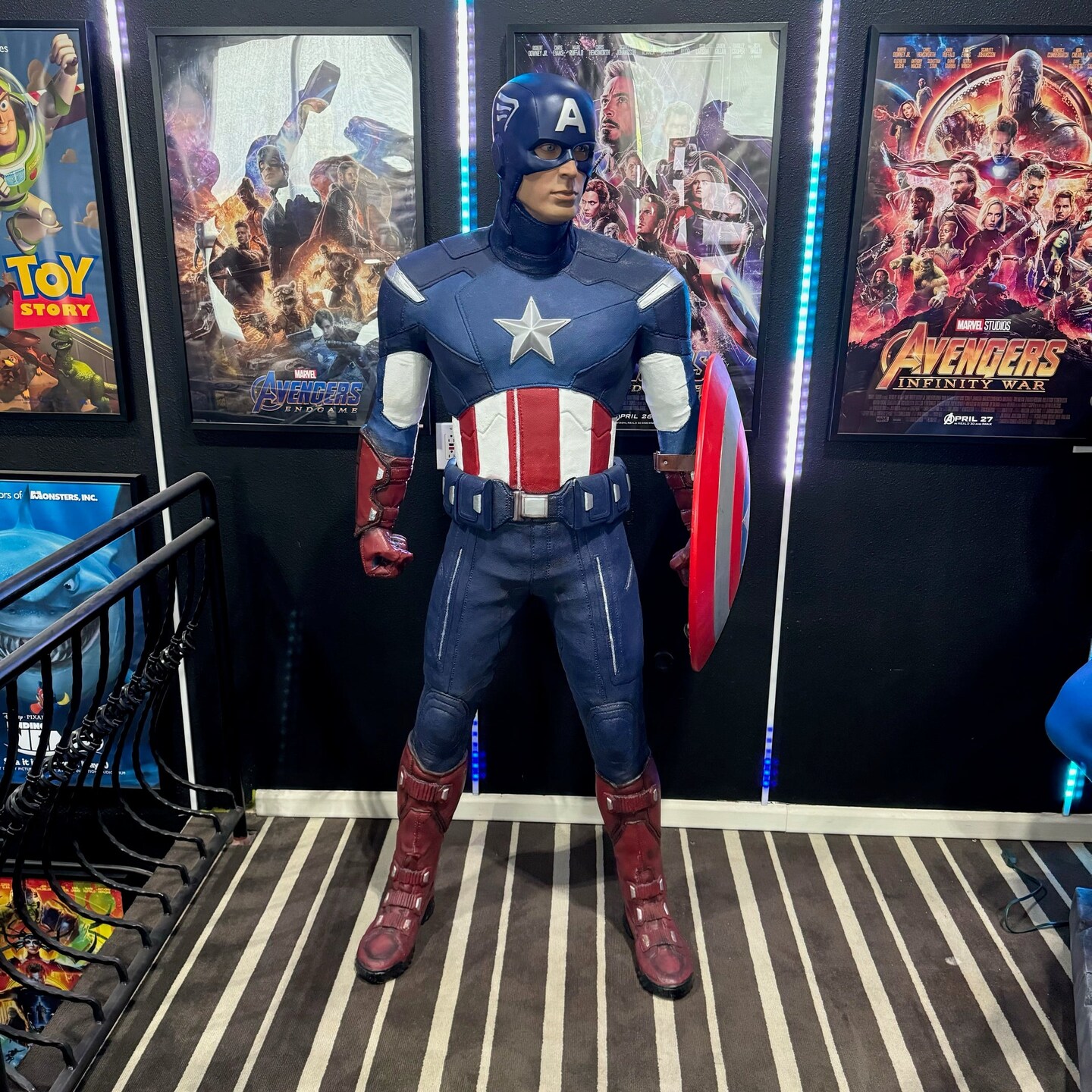 Pre-Owned Captain America Life Size Statue