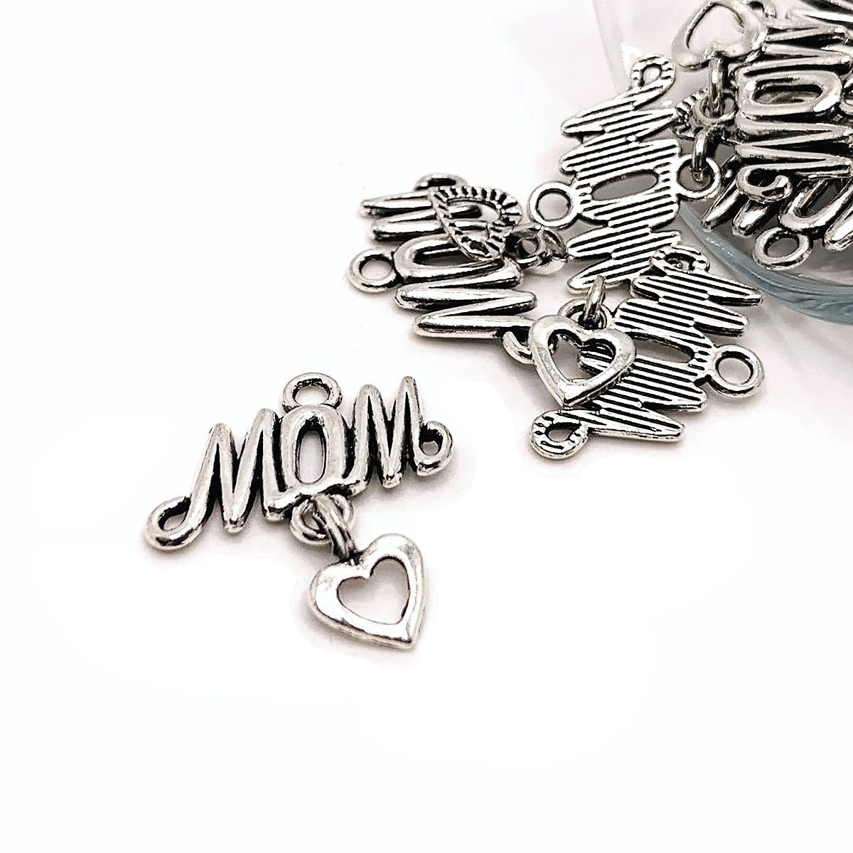 4, 20 or 50 Pieces: Silver Mother&#x27;s Day Love My Mom Charms