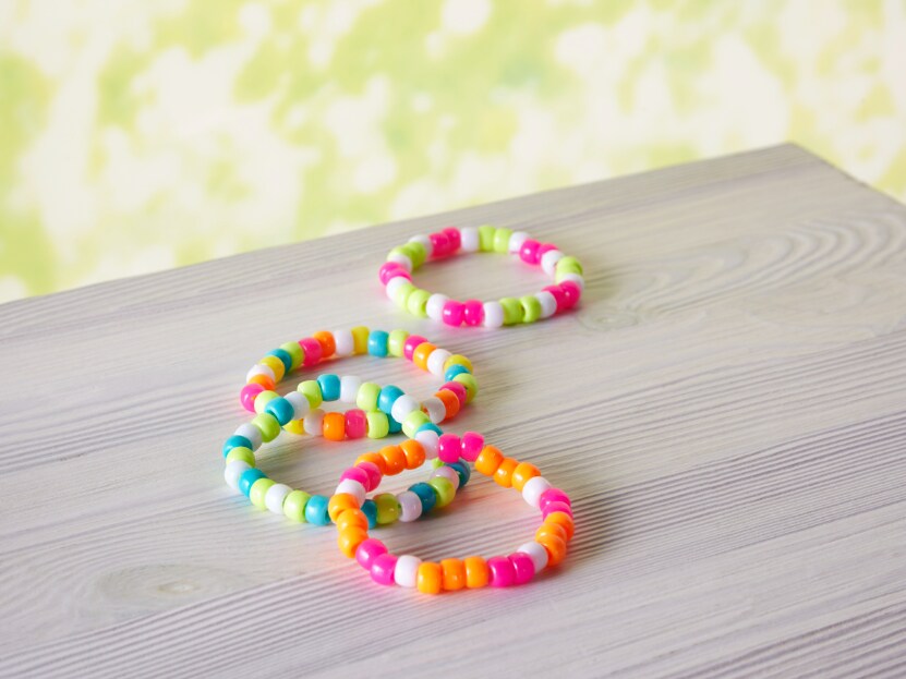 kids-club-friendship-bracelets-classes-michaels