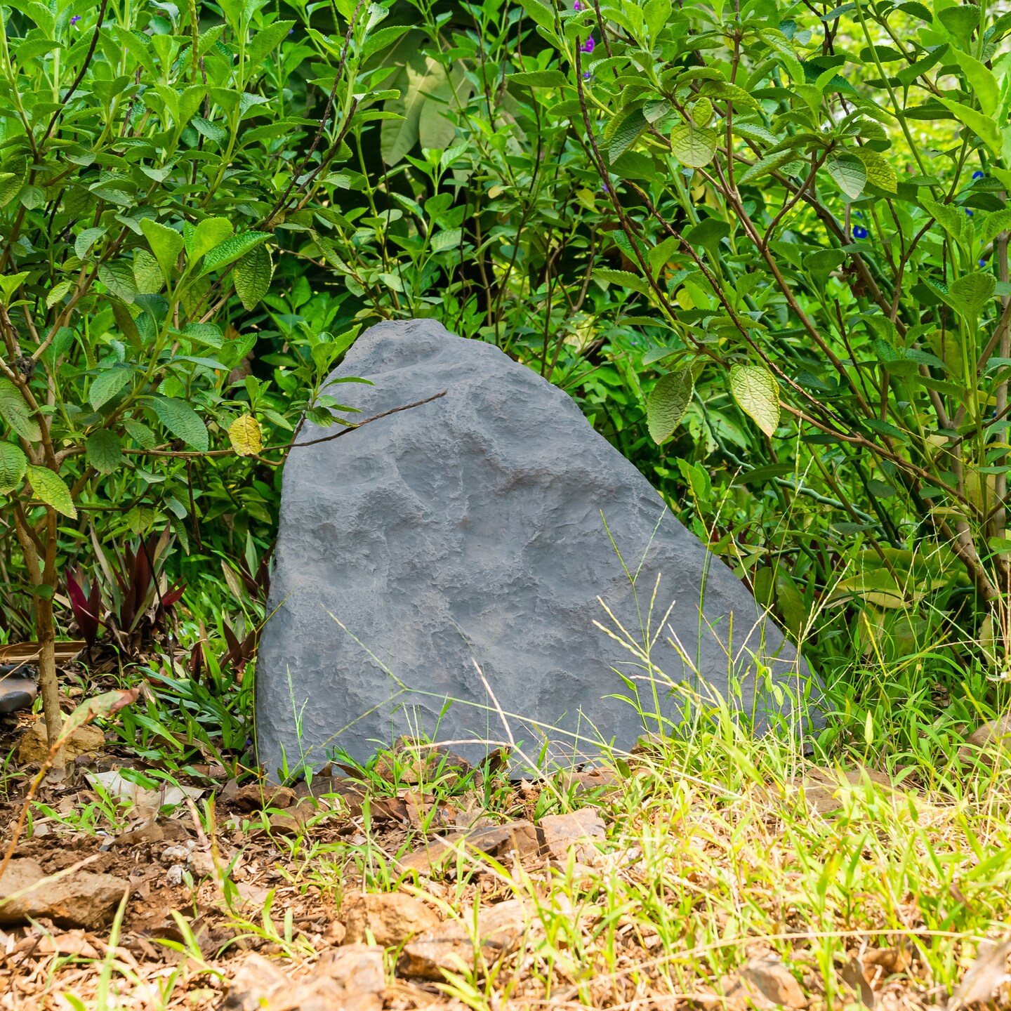 Outdoor Natural Artificial Arrow Rock Decor for Gardens, Lawns, and Landscapes