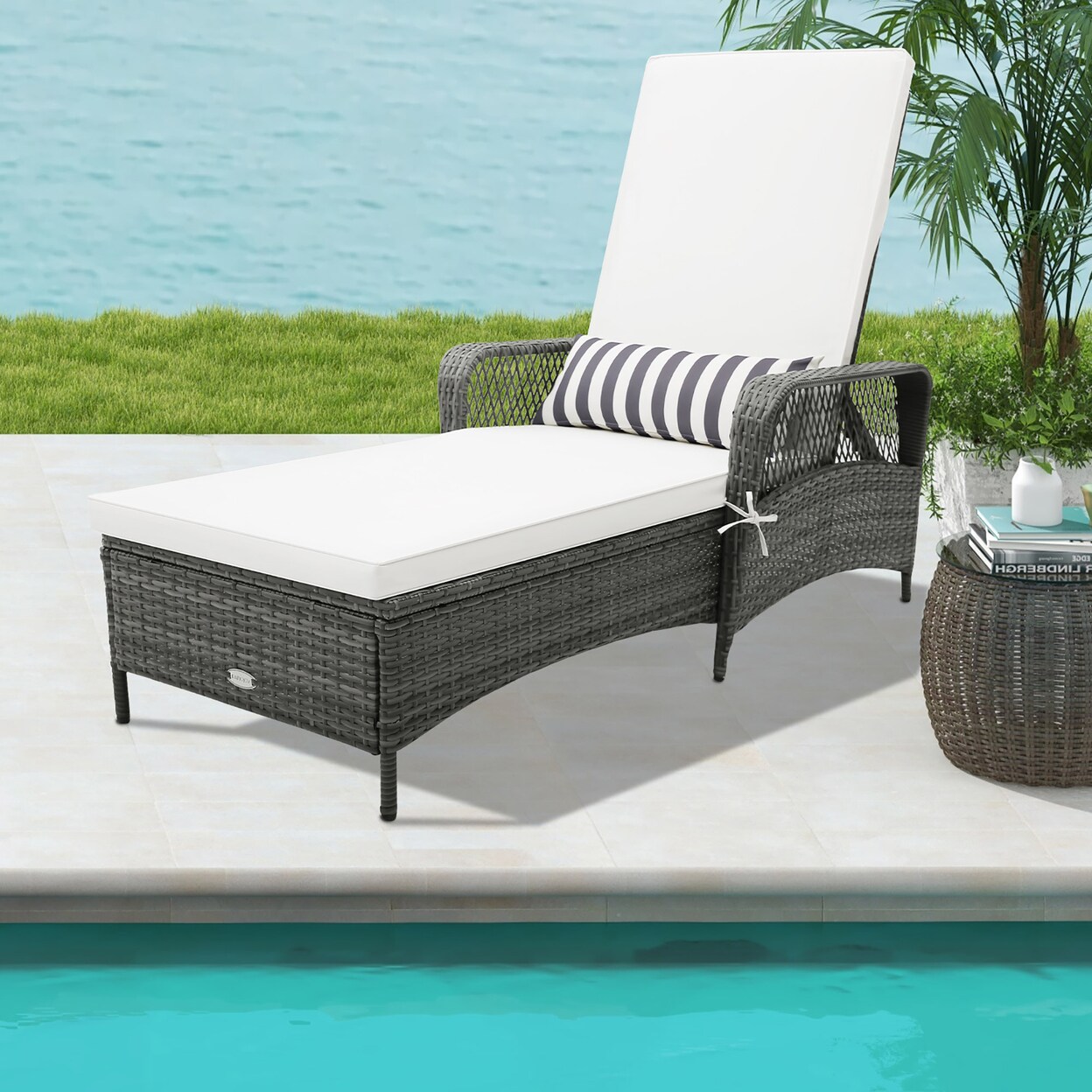 Gymax Patio Rattan Chaise Lounge Outdoor PE Wicker Sun Lounger w ...