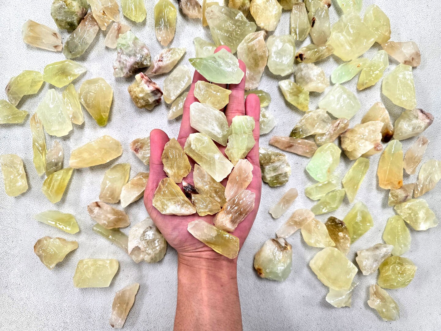 Green Calcite Crystals Raw Rough Stones Natural Gemstone Vase Fillers Crystal Healing & Décor