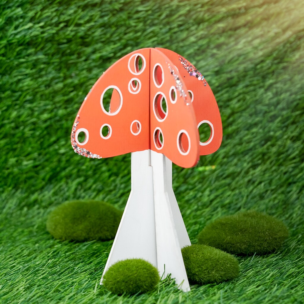 2-Piece Slotted Wooden Mushroom Decorations 4"-8” | Woodpeckers