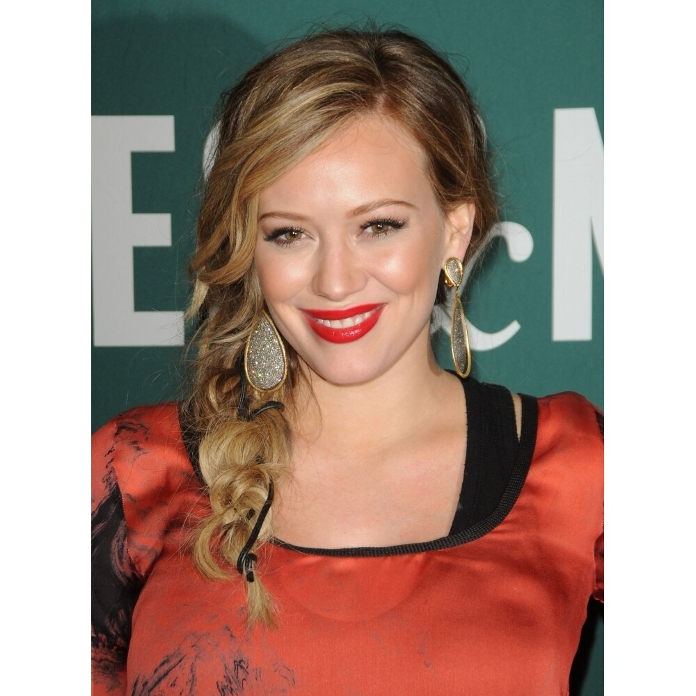 Posterazzi Hilary Duff In Attendance For Hilary Duff Book Signing For Devoted Photo Print