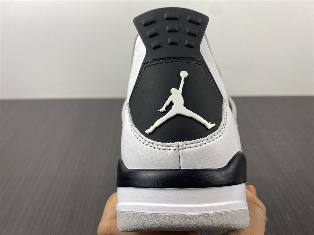 Shoes Jordan 4 Military Black - image8