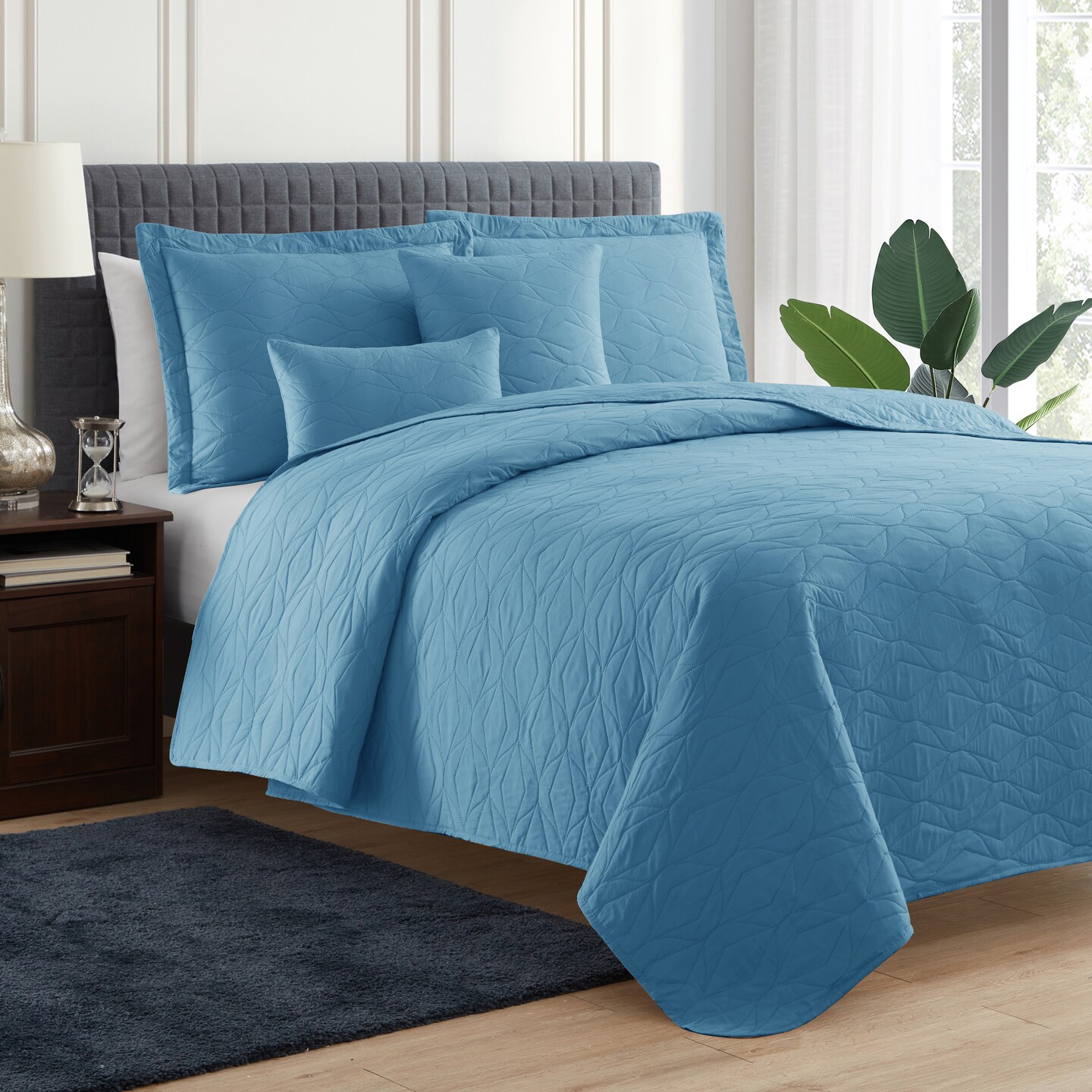 Clara Clark Quilts Set