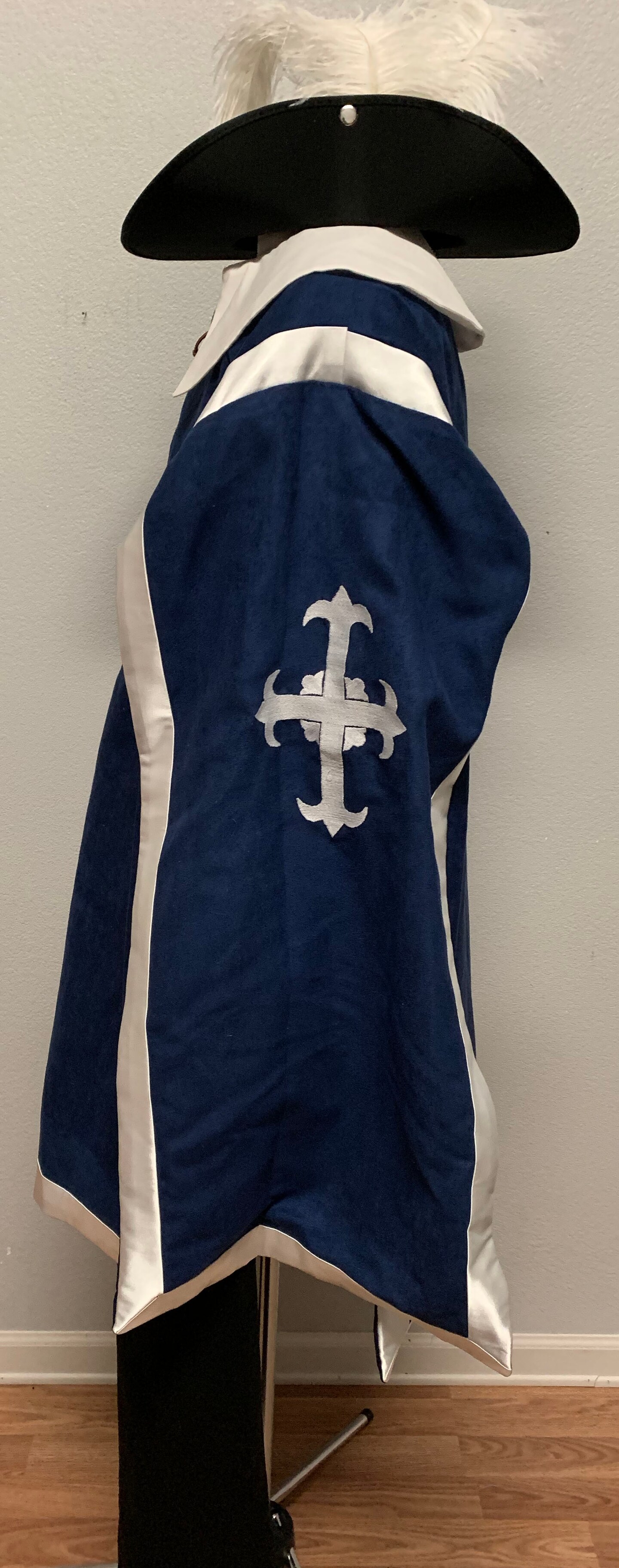 Musketeer Costume Renaissance Festival Men's Cape Cavalier Shirt Pants product 2
