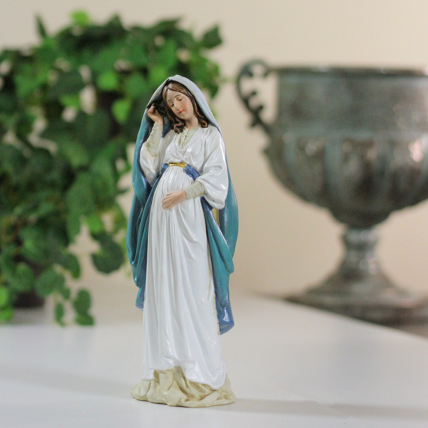 Roman Joseph&#x27;s Studio Garden Holy Mother Mary Figure with Child- 8.75&#x22;
