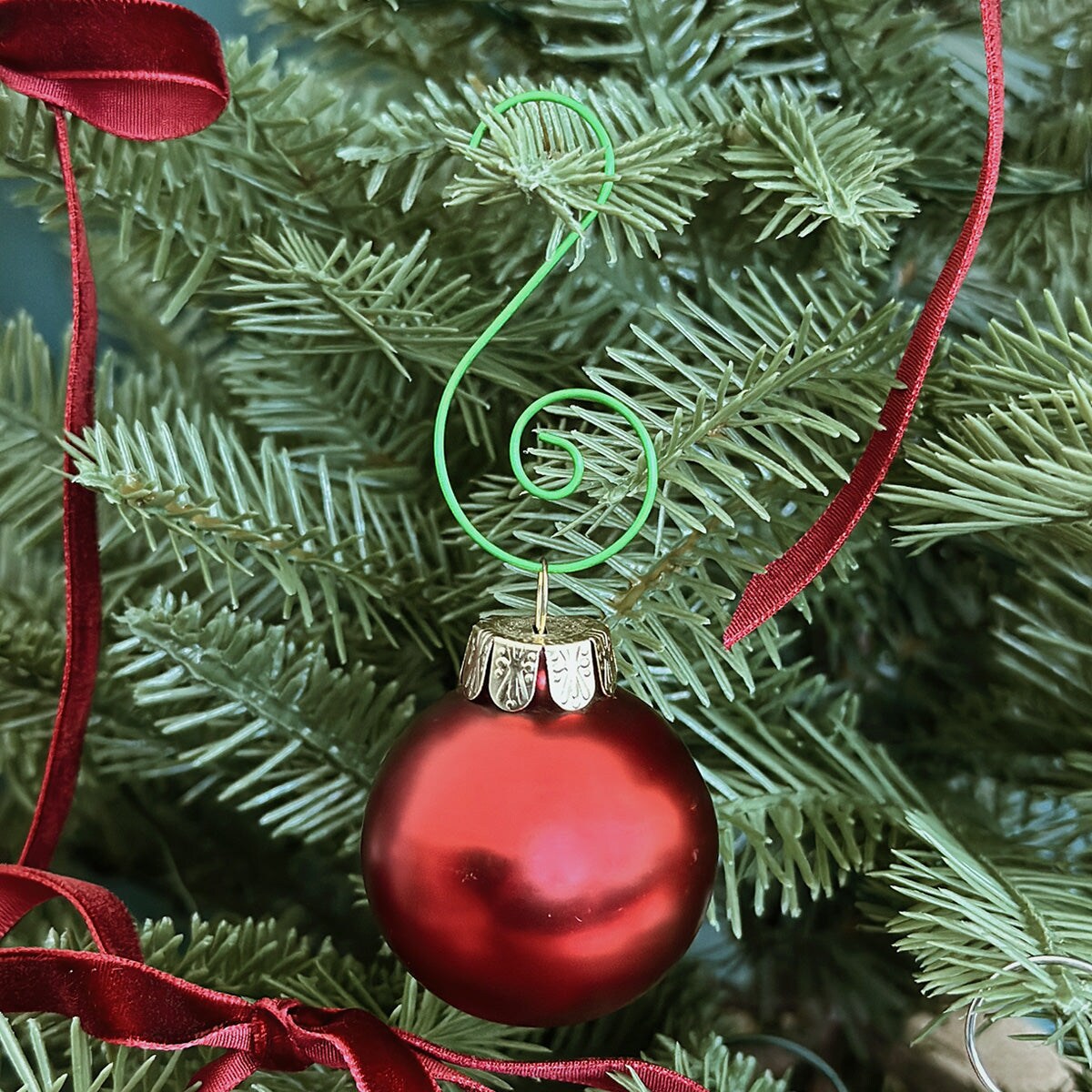 Wrapables Christmas Tree Ornament Hooks, S-Shaped Swirl Hooks