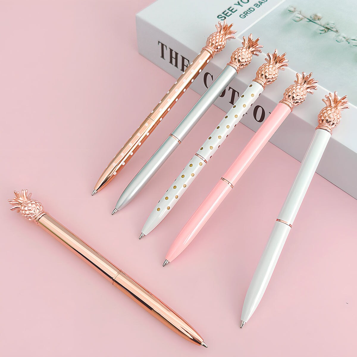 Wrapables Novelty Pineapple Ballpoint Pens, 1.0mm Medium Point Retractable Metal Pens with Refills (Set of 6 Pens + 6 Refills)