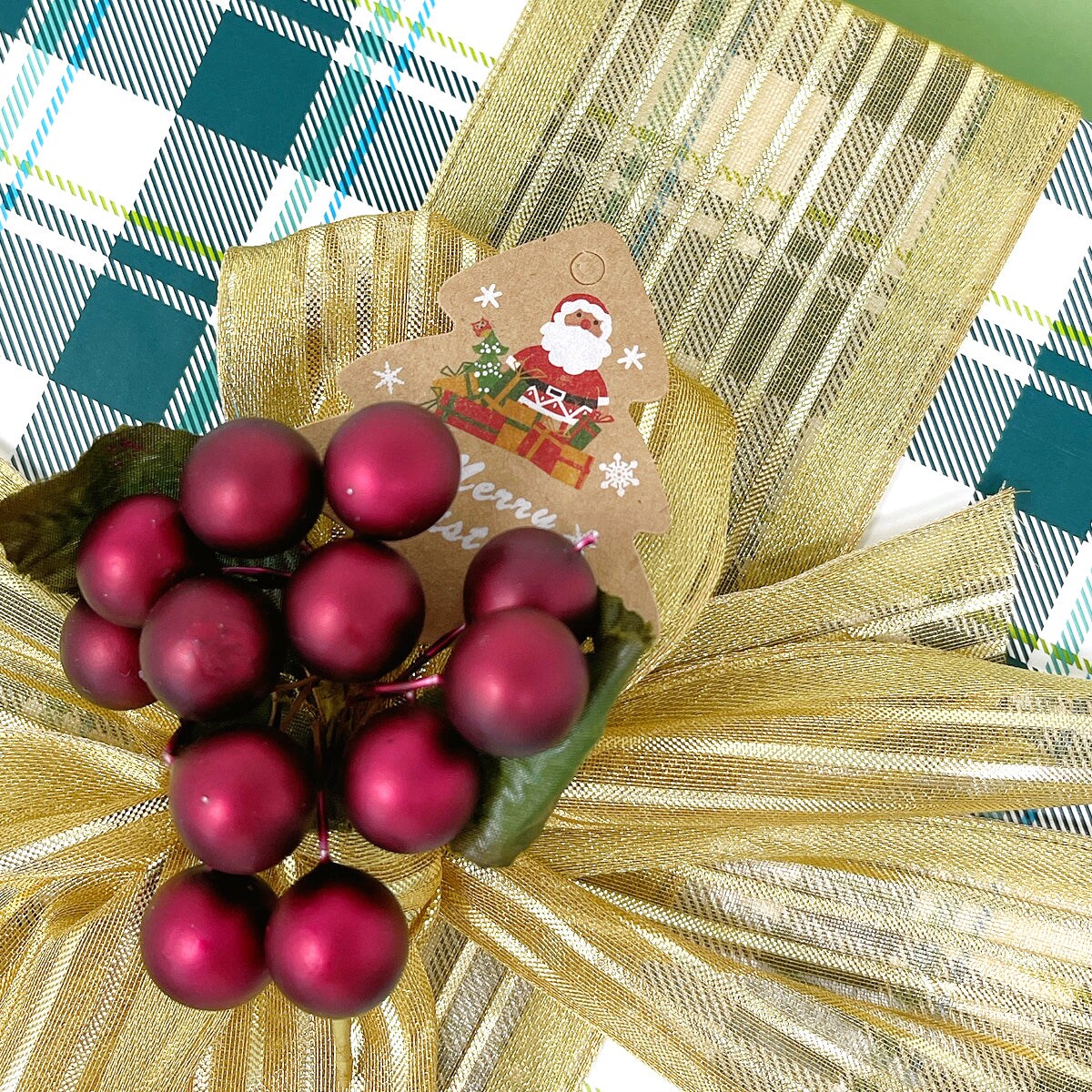 Wrapables Christmas Holiday Gift Tags/Kraft Hang Tags with Jute Strings for Gift-Wrapping, DIY, Arts & Crafts