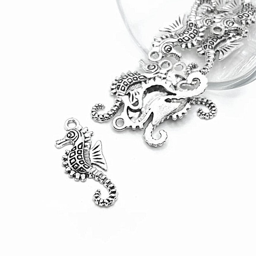 4, 20 or 50 Pieces: Silver Sea Horse Charms