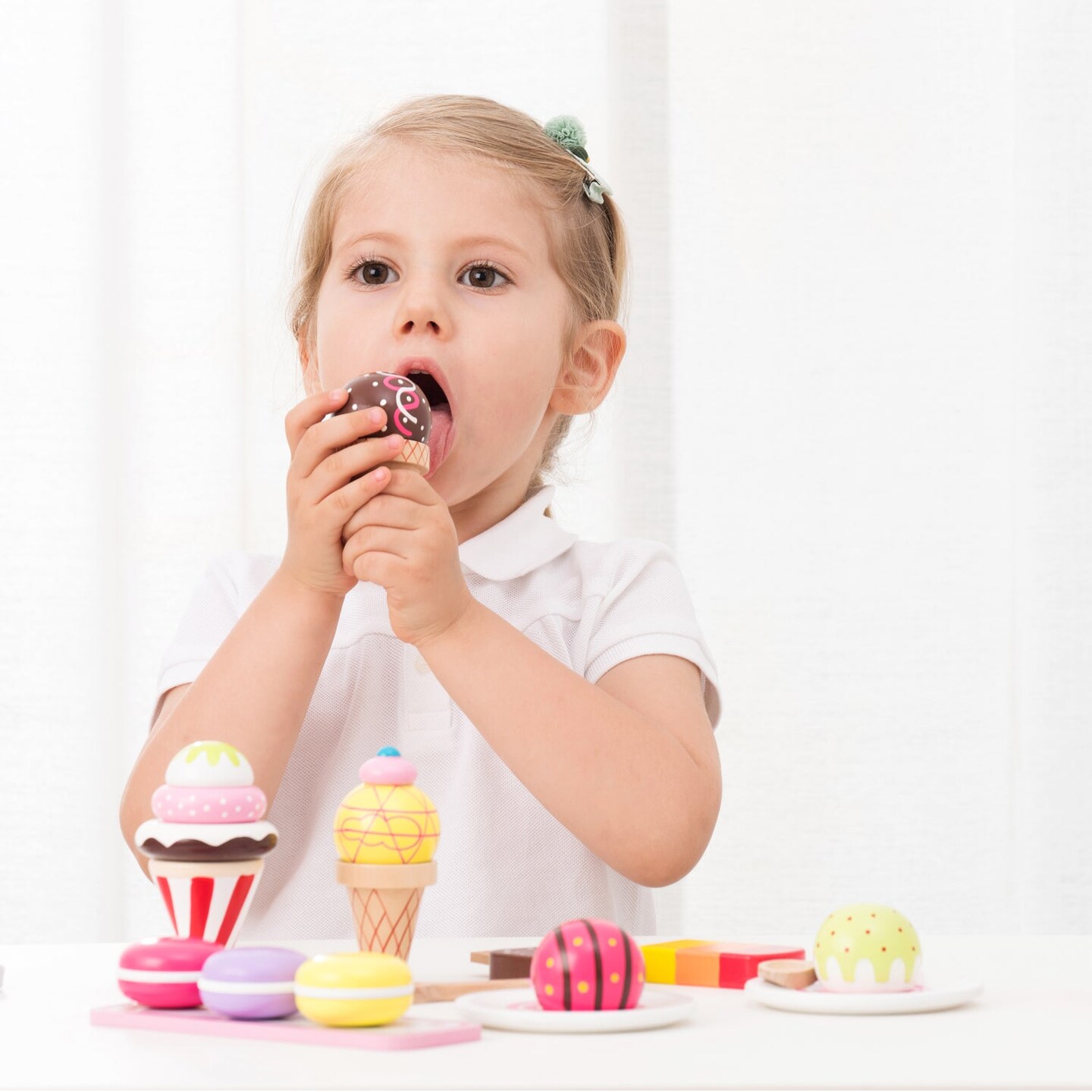 New Classic Toys Ice Cream Selection