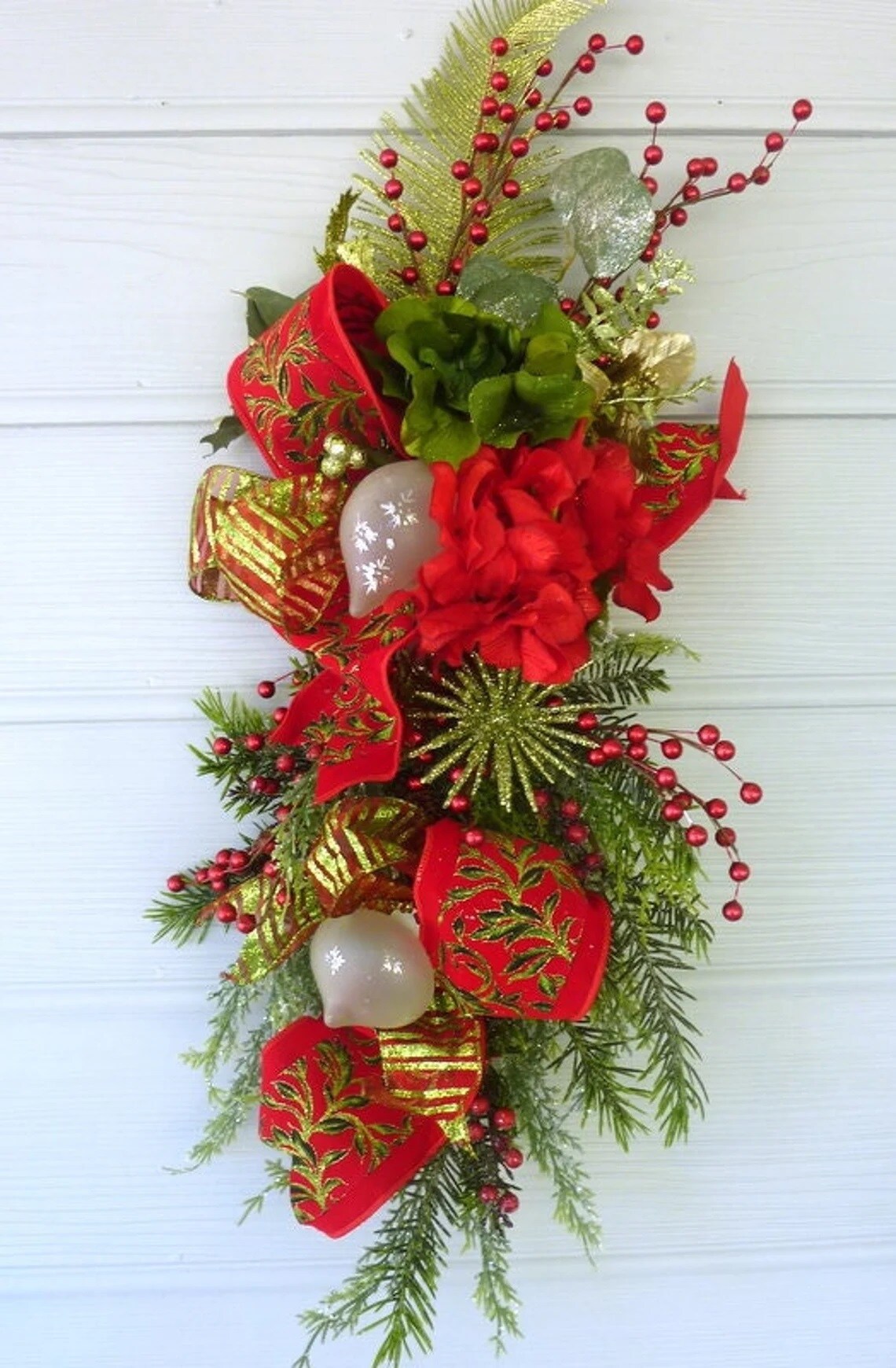 Christmas Berry Garland Christmas Mantel Swag Christmas Eucalyptus Greenery Red White Green Swag Holiday Door Decor Christmas 2024 Centerpiece