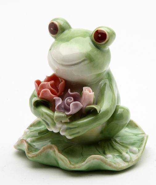 Ceramic Frog With Flowers Figurine, Home D&#xE9;cor, Gift for Her, Mom, Spring D&#xE9;cor, Cottagecore, Nature Lover Gift