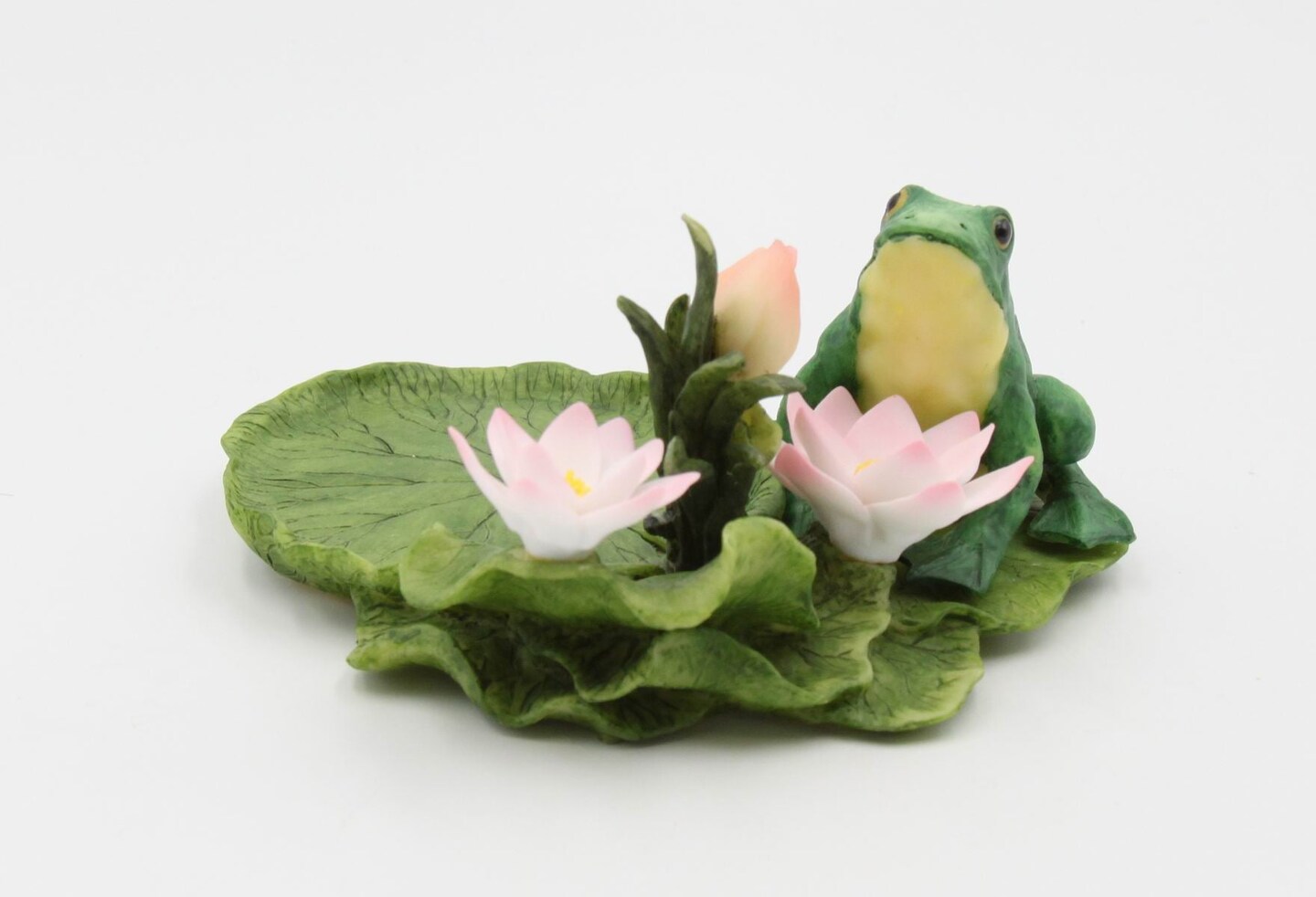 Ceramic Frog with Lotus Flowers Candle Holder, Home D&#xE9;cor, Gift for Her, Mom, Spring D&#xE9;cor, Cottagecore, Nature Lover Gift