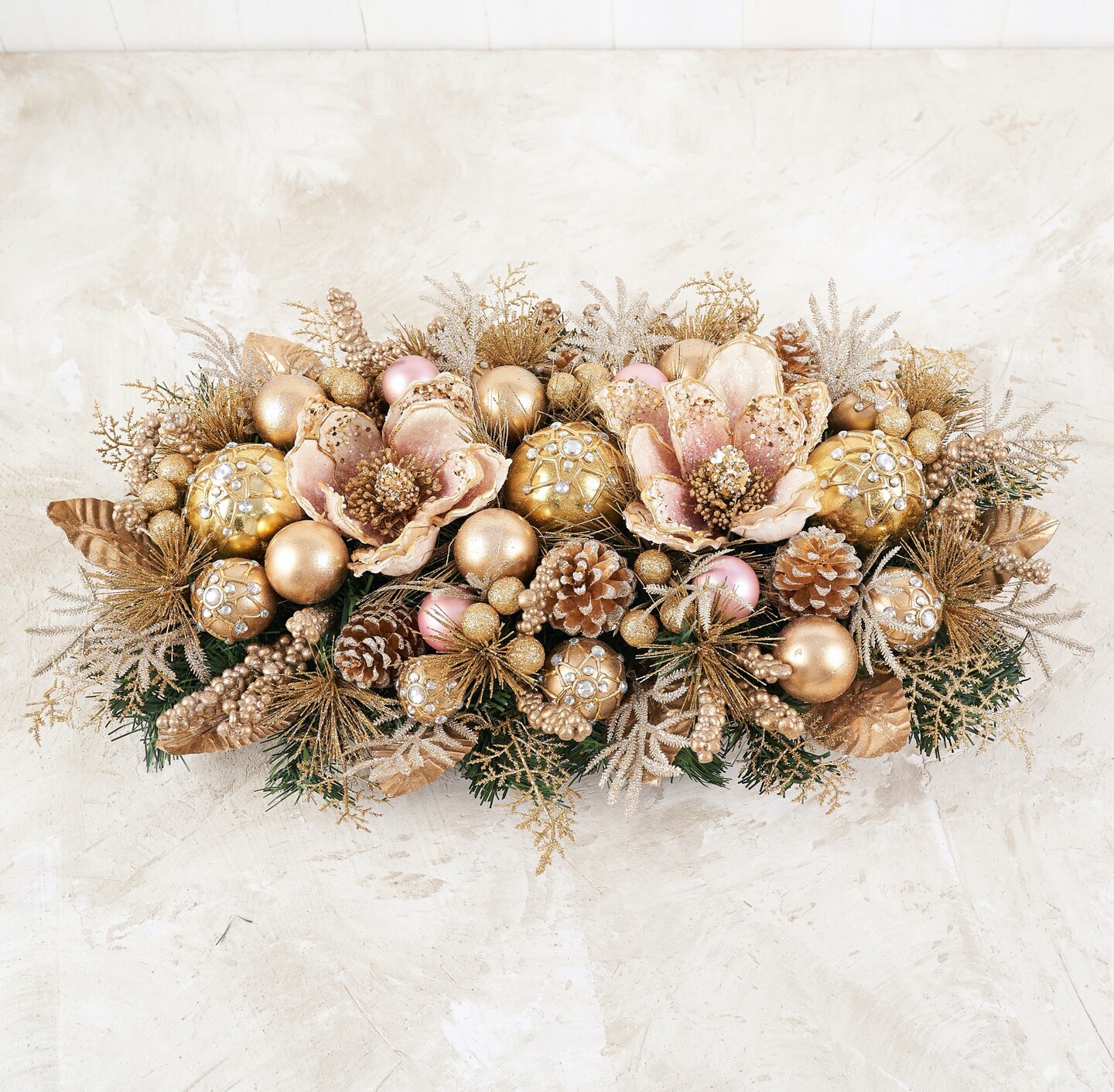 Christmas Centerpiece - Gold - 28&#x22; Magnolia Glamour Arrangement