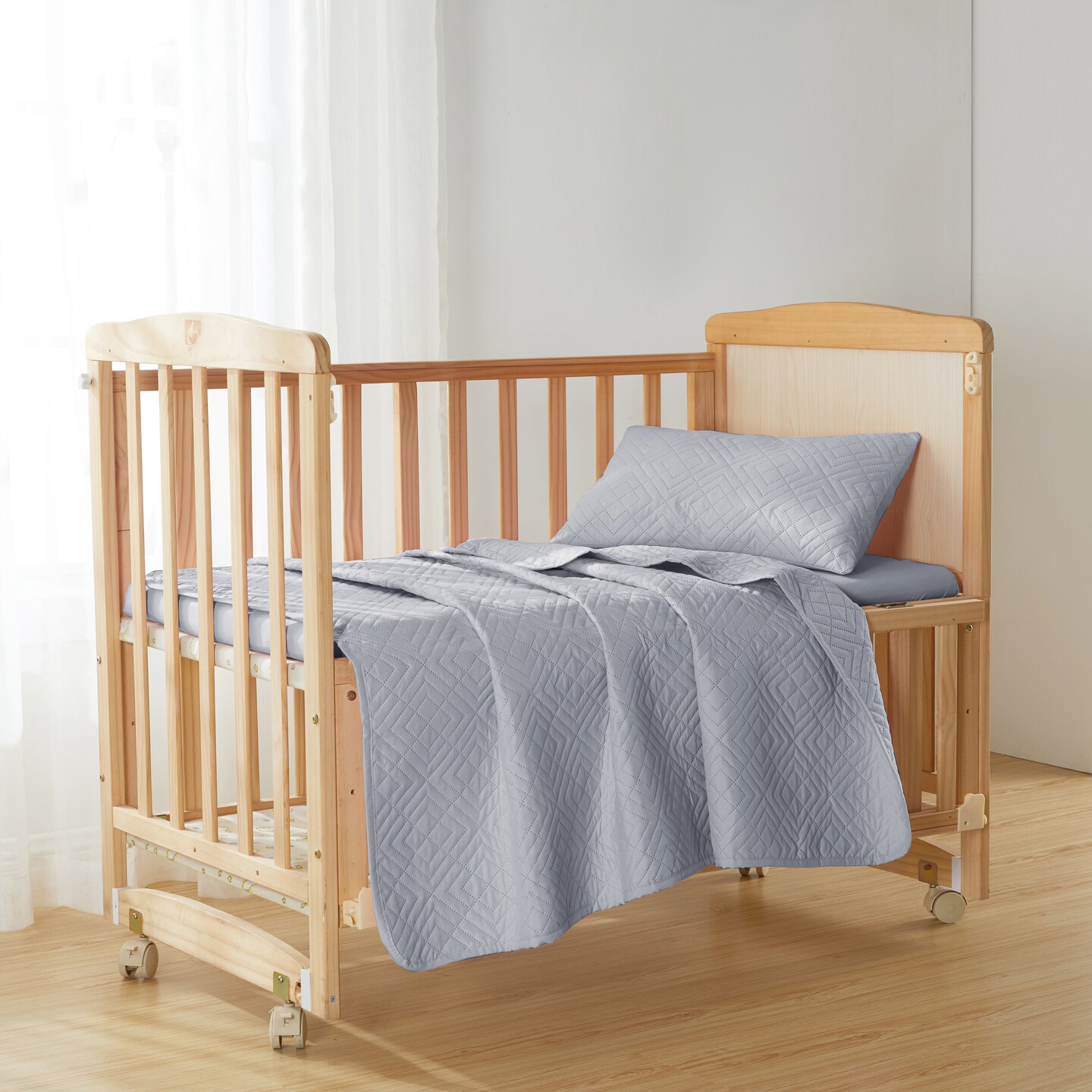 Clara Clark Toddler Bedding Set