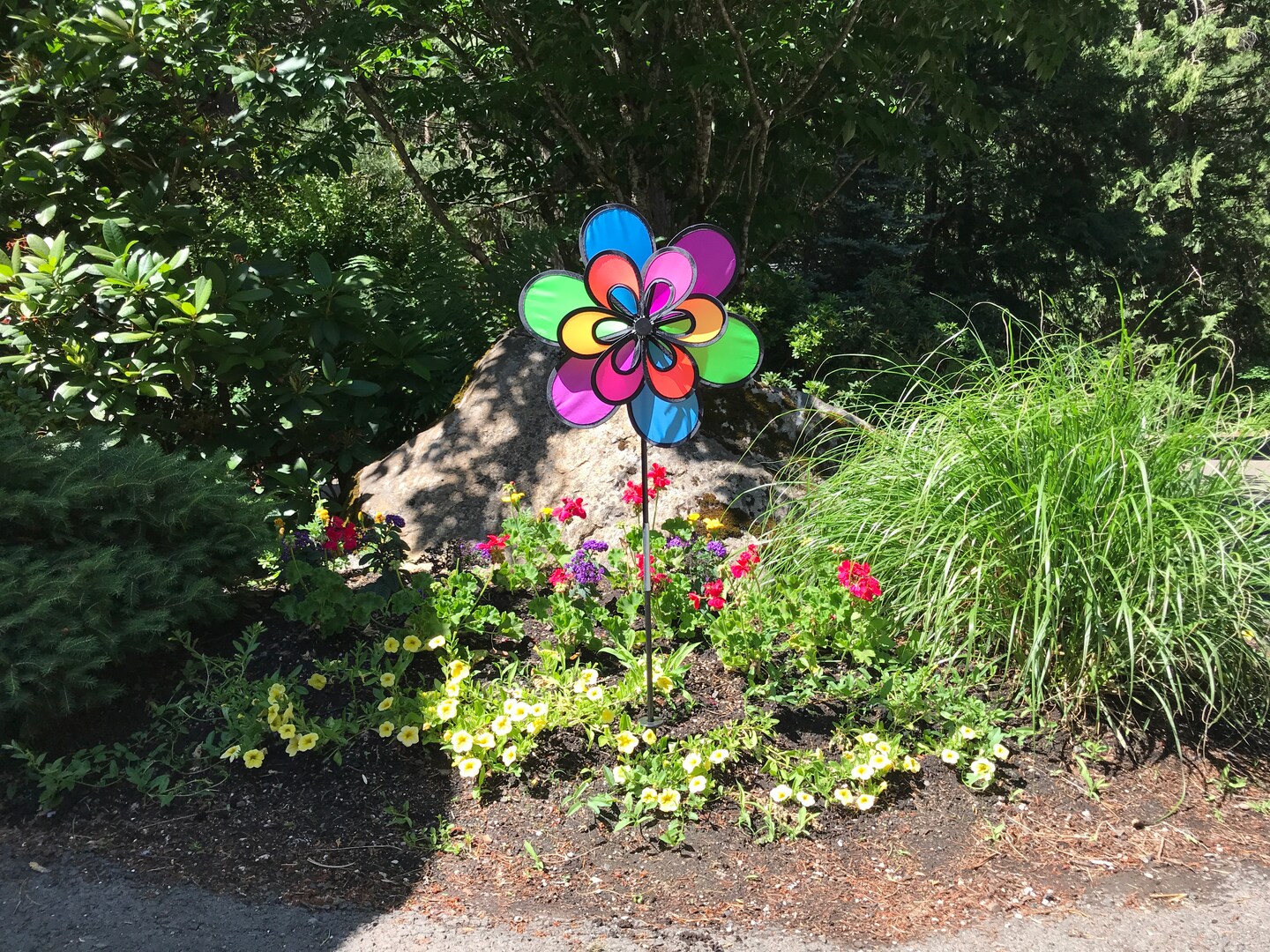 In the Breeze 2693 - 15 Inch Neon Double Windee Wheelz Spinner - Colorful Wind Spinner for your Yard and Garden