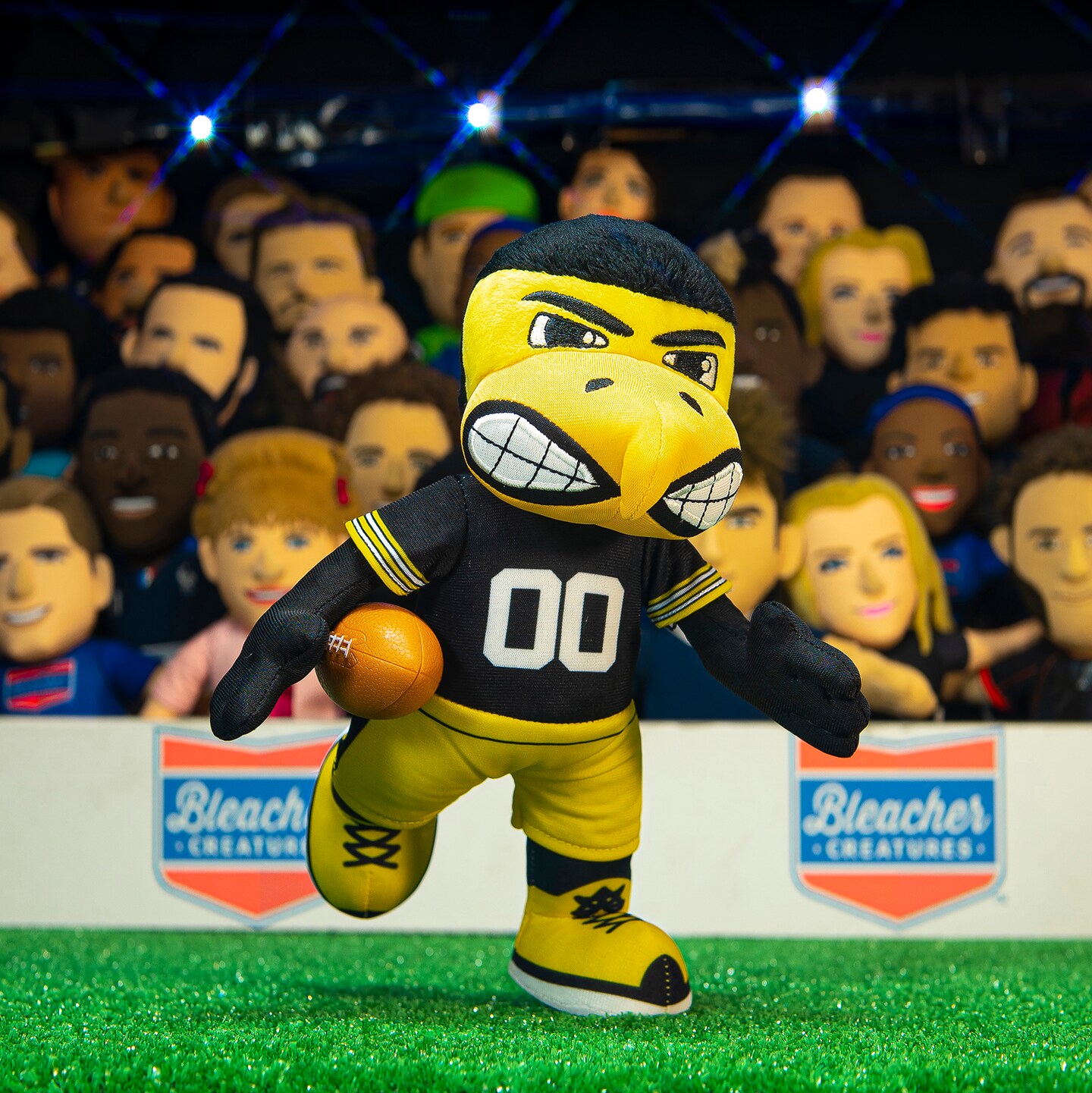 Bleacher Creatures Iowa Hawkeyes Herky the Hawk 10&#x22; Mascot Plush Figure