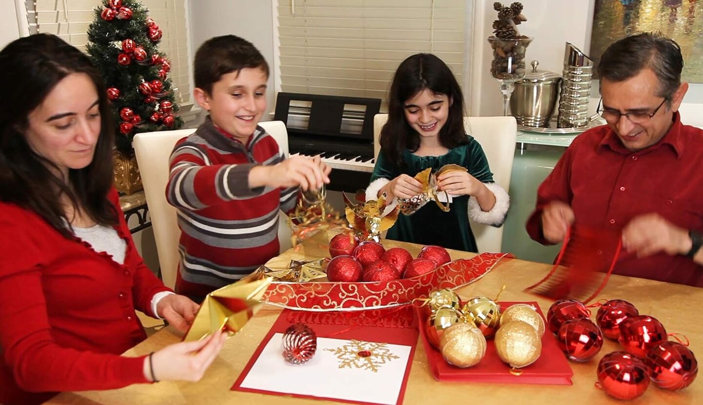 POP-UP Red Christmas Ornaments Balls 4 ct. 3.5&#x22;; Collapsible Large Xmas Tree Reversible Plastic Baubles; Shatterproof