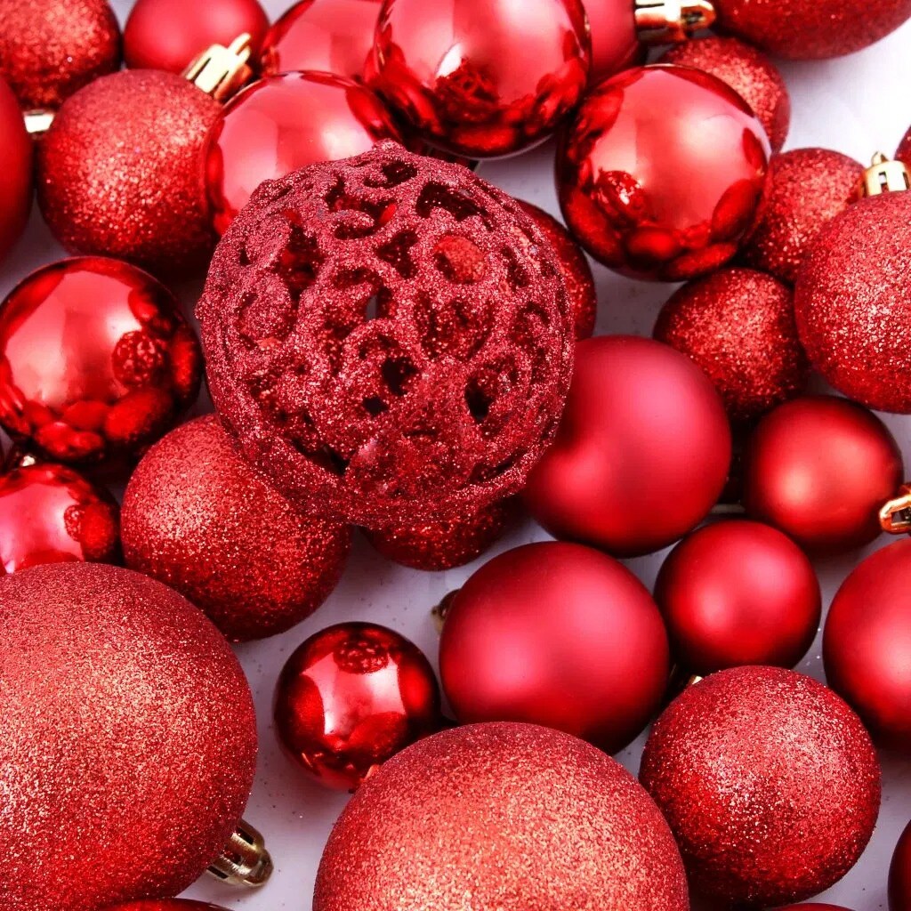 100 Piece of Red Christmas Ball Set