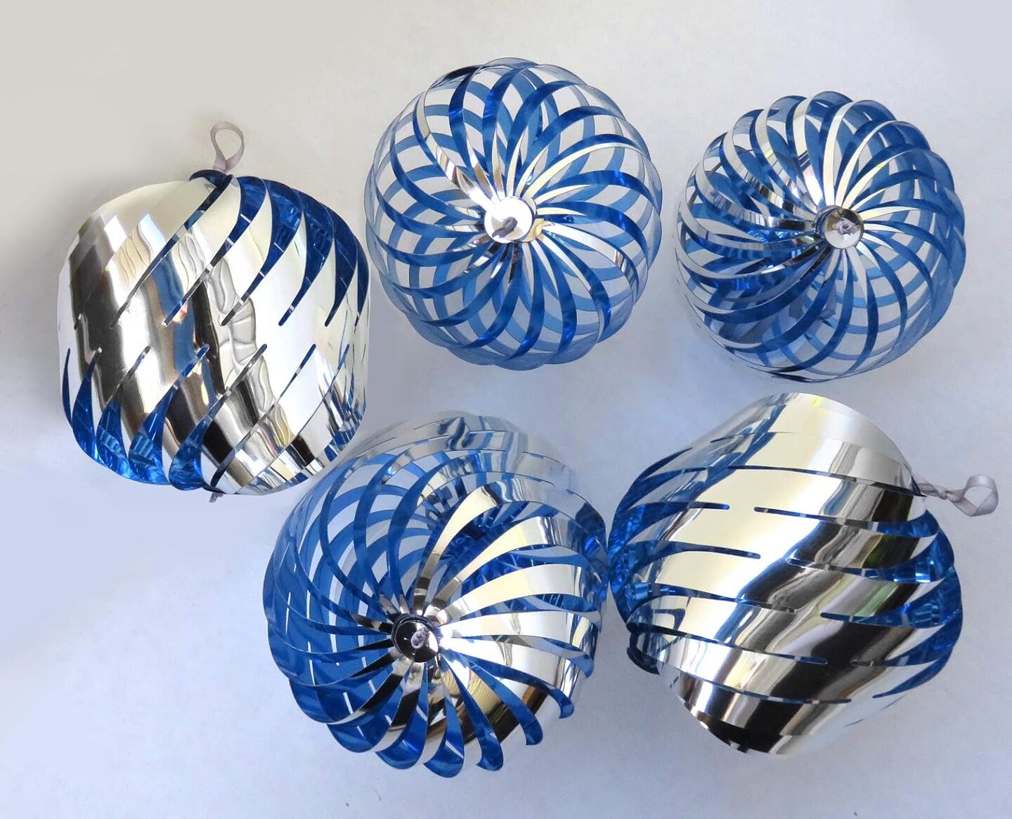 Silver Blue Swirl Pop-up Christmas Ball Ornaments 5 ct. 3&#x22;; COLLAPSIBLE Xmas Tree Reversible Plastic Ornaments; Shatterproof