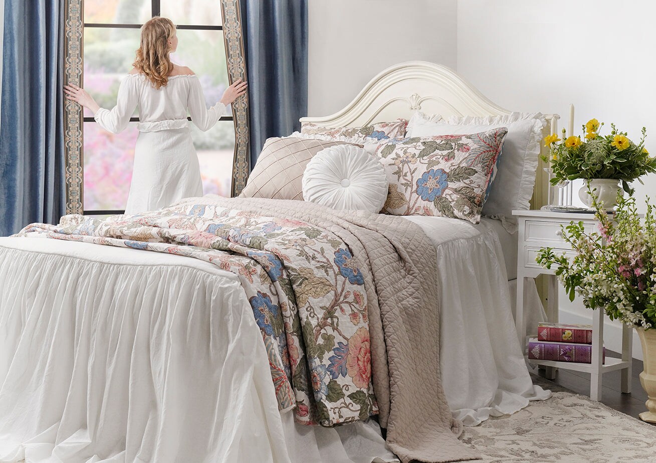 Bedding Bundle: Belgian Flax Linen Bedspread Set + Sydney Quilt Set