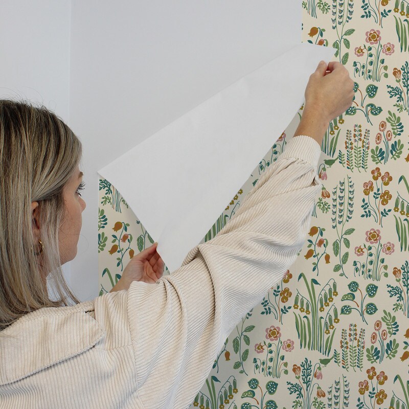 Tempaper Tallulah Belle by Novogratz Peel and Stick Wallpaper Multicolor