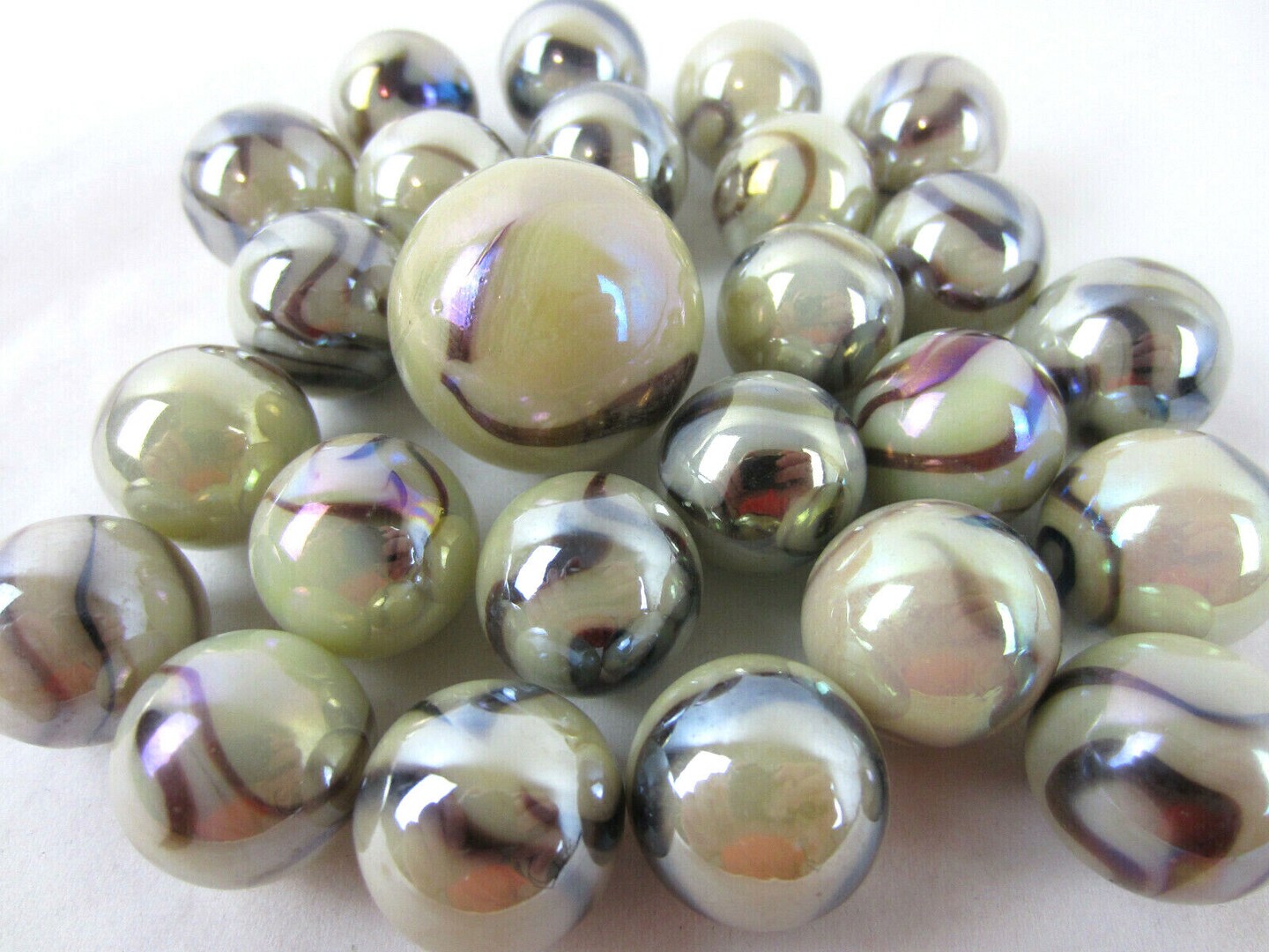 25 Glass Marbles LLAMA Brown/Tan Metallic Iridescent Shooter new