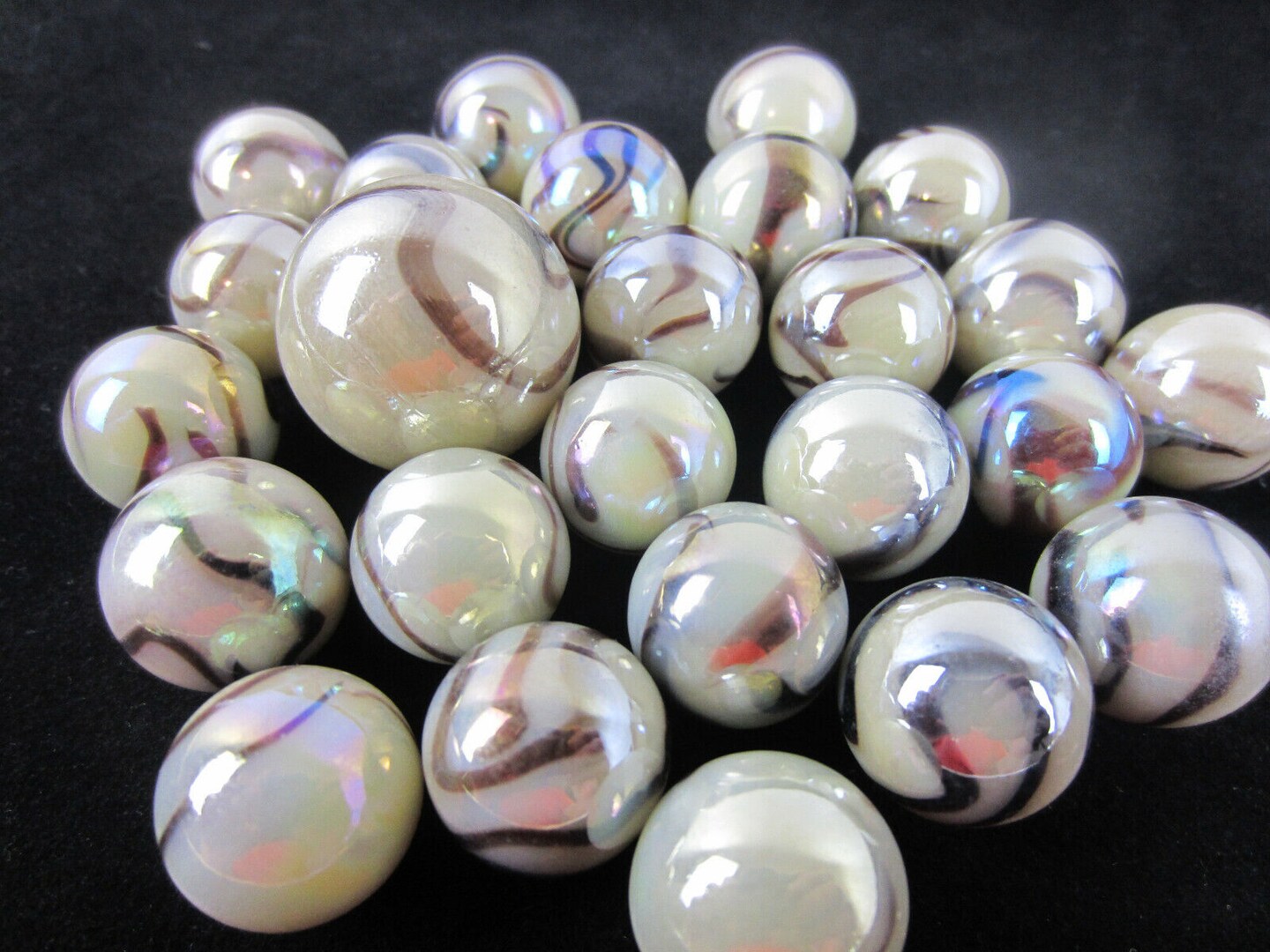 25 Glass Marbles LLAMA Brown/Tan Metallic Iridescent Shooter new