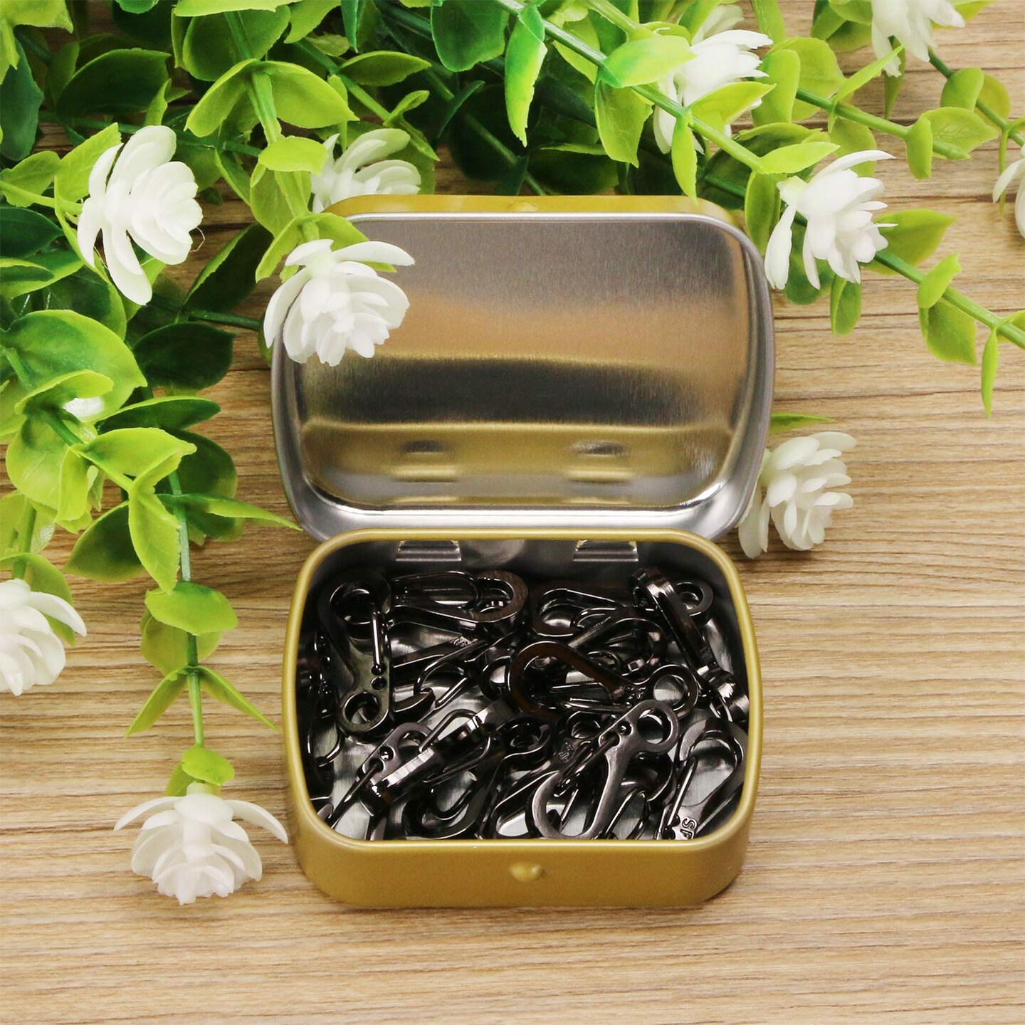 4 Pieces Metal Hinged Tin Box Rectangular Empty Small Hinged Tins Containers Storage Case for Pills Candies and Bead Earring Necklace Bracelet Jewelry Craft, Golden