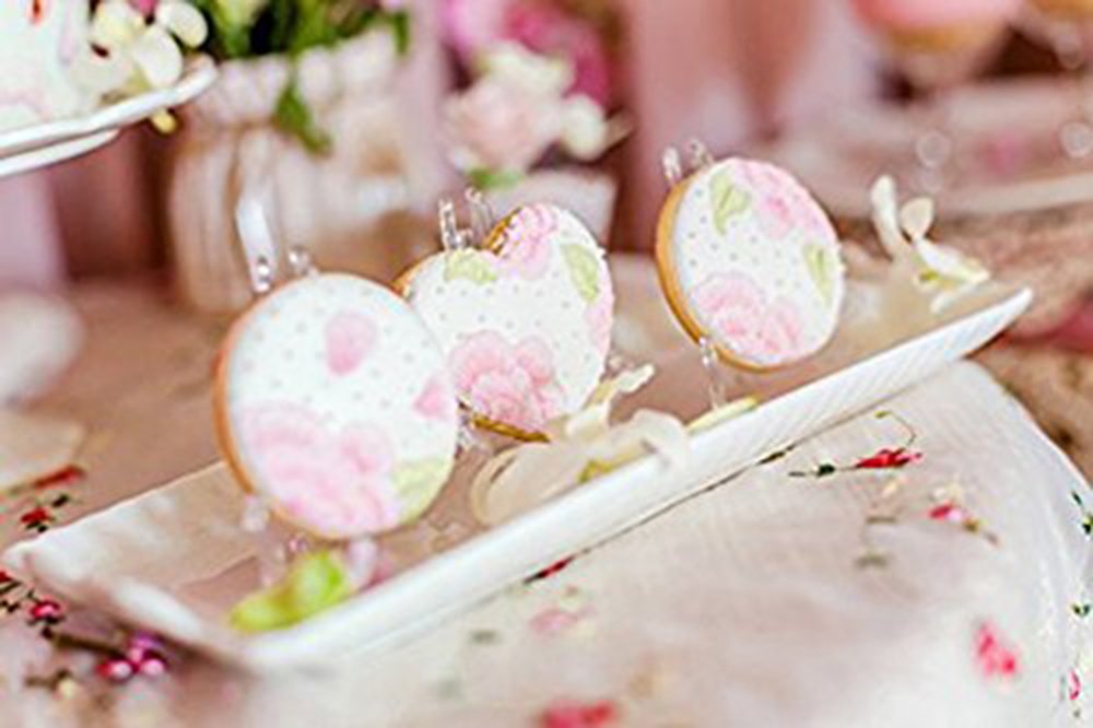 12 Pieces 3 Inch Clear Plastic Easels or Stand/Plate Holders to Display Pictures or Other Items at Weddings, Home Decoration, Birthdays, Tables