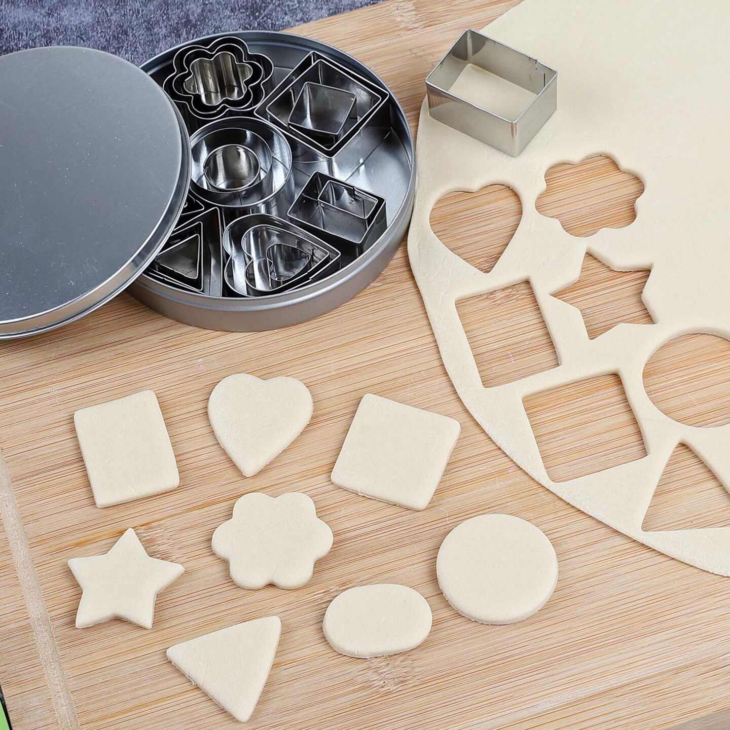 24 Pieces Metal Dough Cutters Flower Star Heart Round Geometric Shapes Cutters for Kids Use for Cookies,Biscuit,Pastry Dough,Pie Crust,Fruits Fondant Homemade Baking