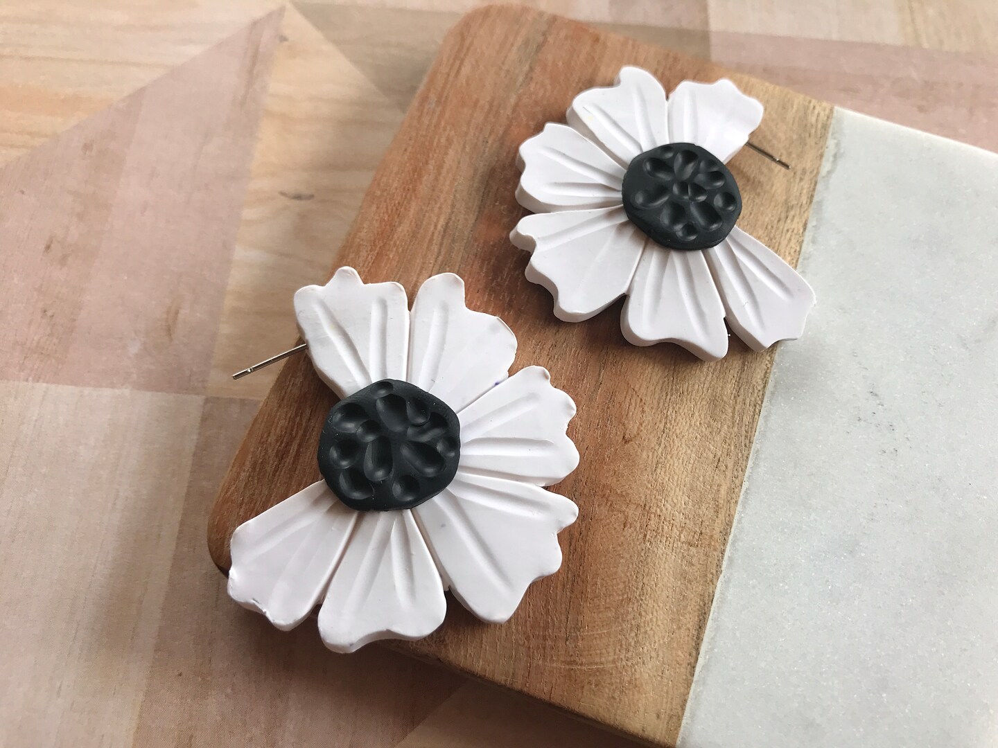 Anemone Hoop Earrings, Anemone Flower Hoops, White Flower earrings, Floral Hoops, Statement Earrings, Modern Earrings, Floral Hoops