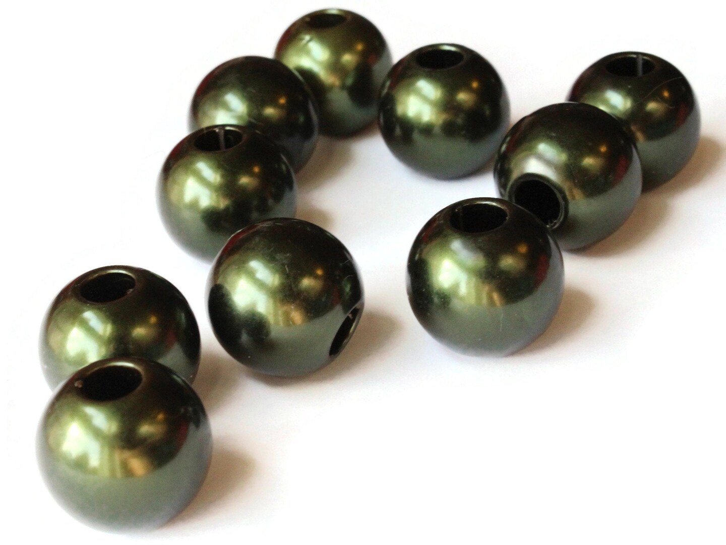 10 20mm Large Hole Forest Green Round Plastic Pearl Beads
