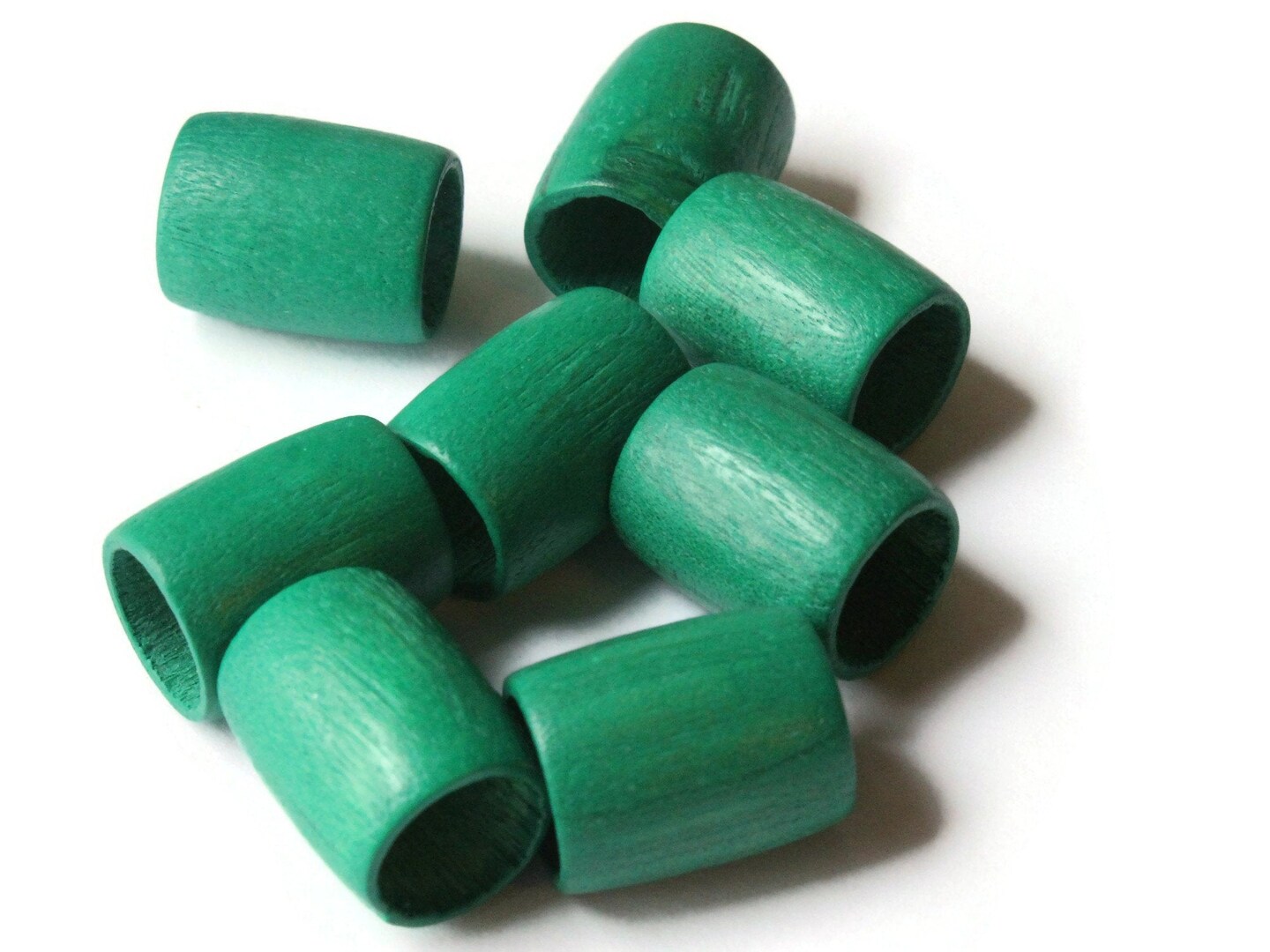 8 19mm x 15mm Vintage Green Wooden Tube Beads