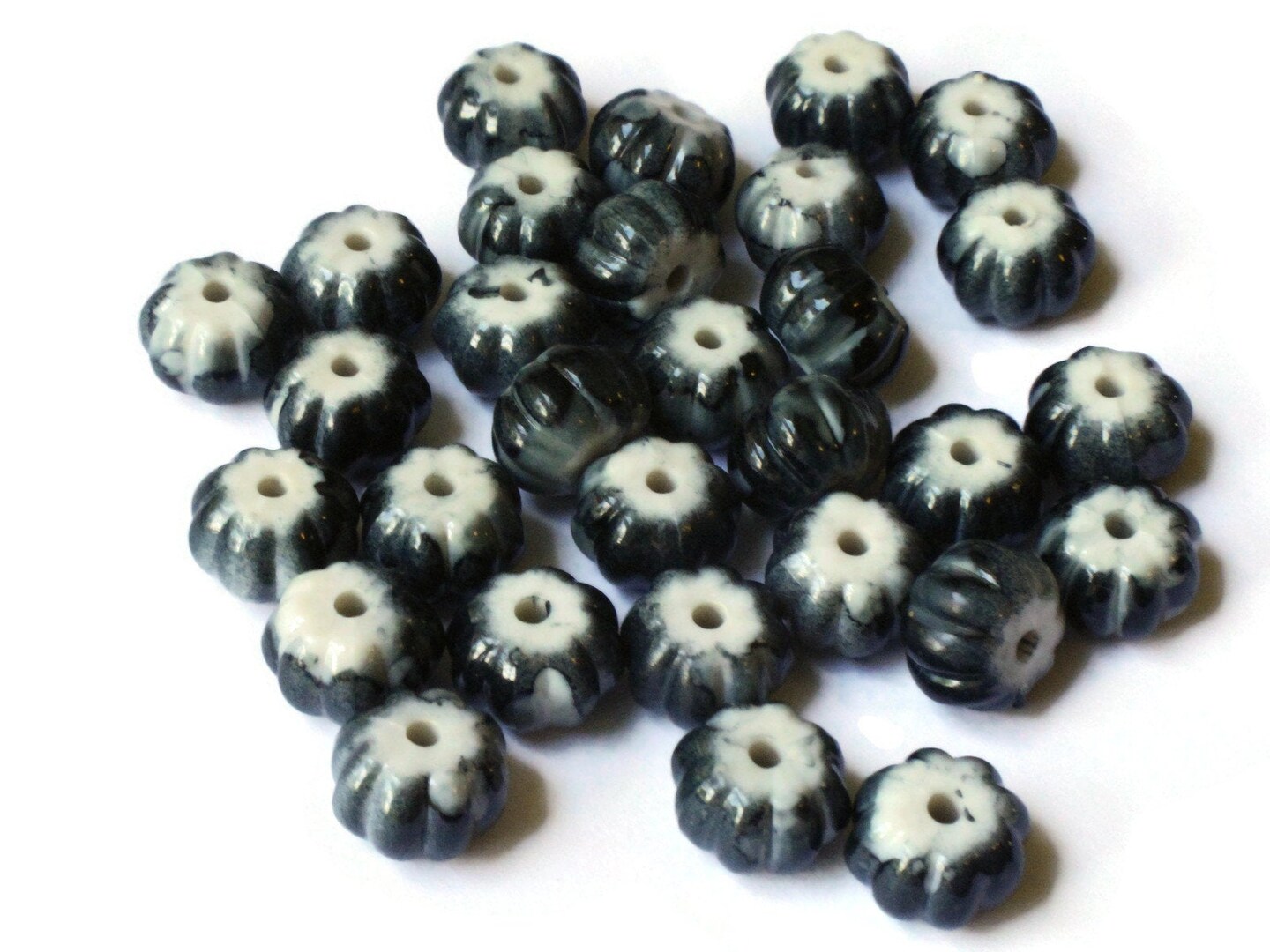 30 12mm x 8 mm Dark Grey Fluted Rondelle Beads Plastic Pumpkin Beads