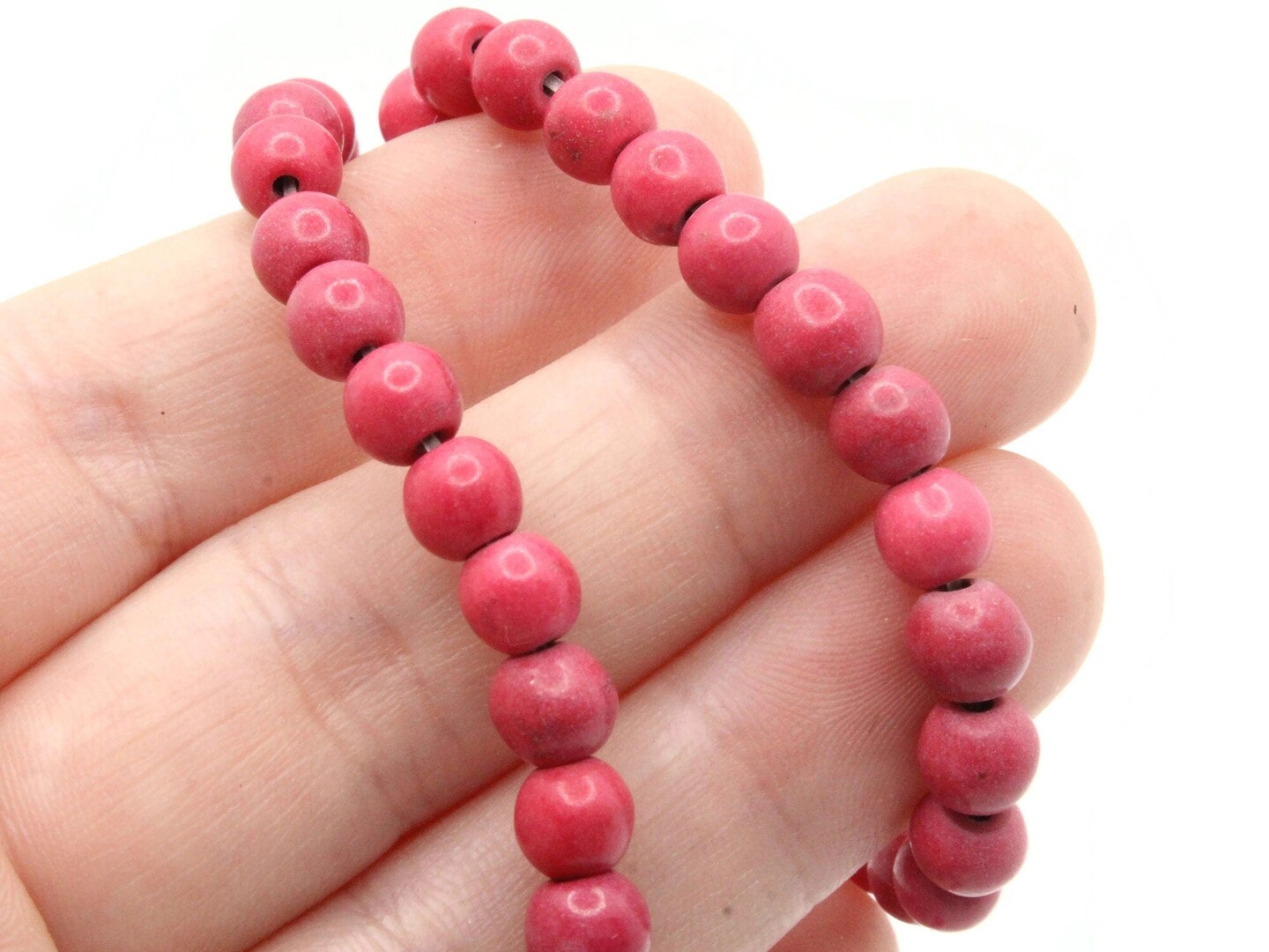 68 5mm to 6mm Round Dyed Pink Howlite Stone Beads