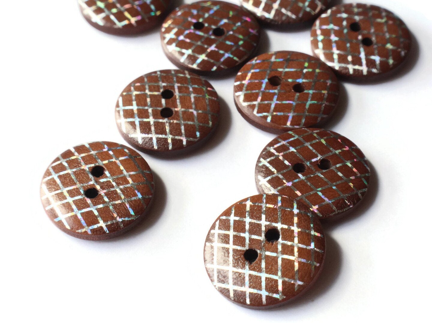 10 20mm Round Brown Wooden Two Hole Buttons with Holographic Silver Diamond Pattern